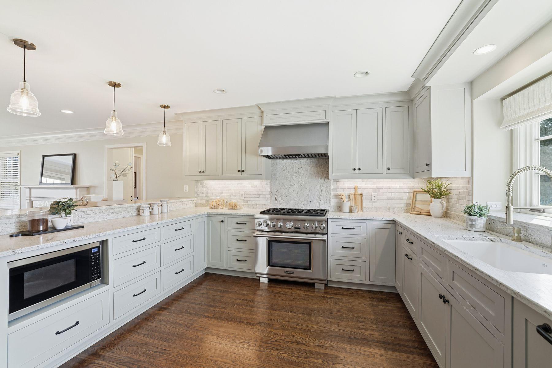 4224 Oakdale Avenue S