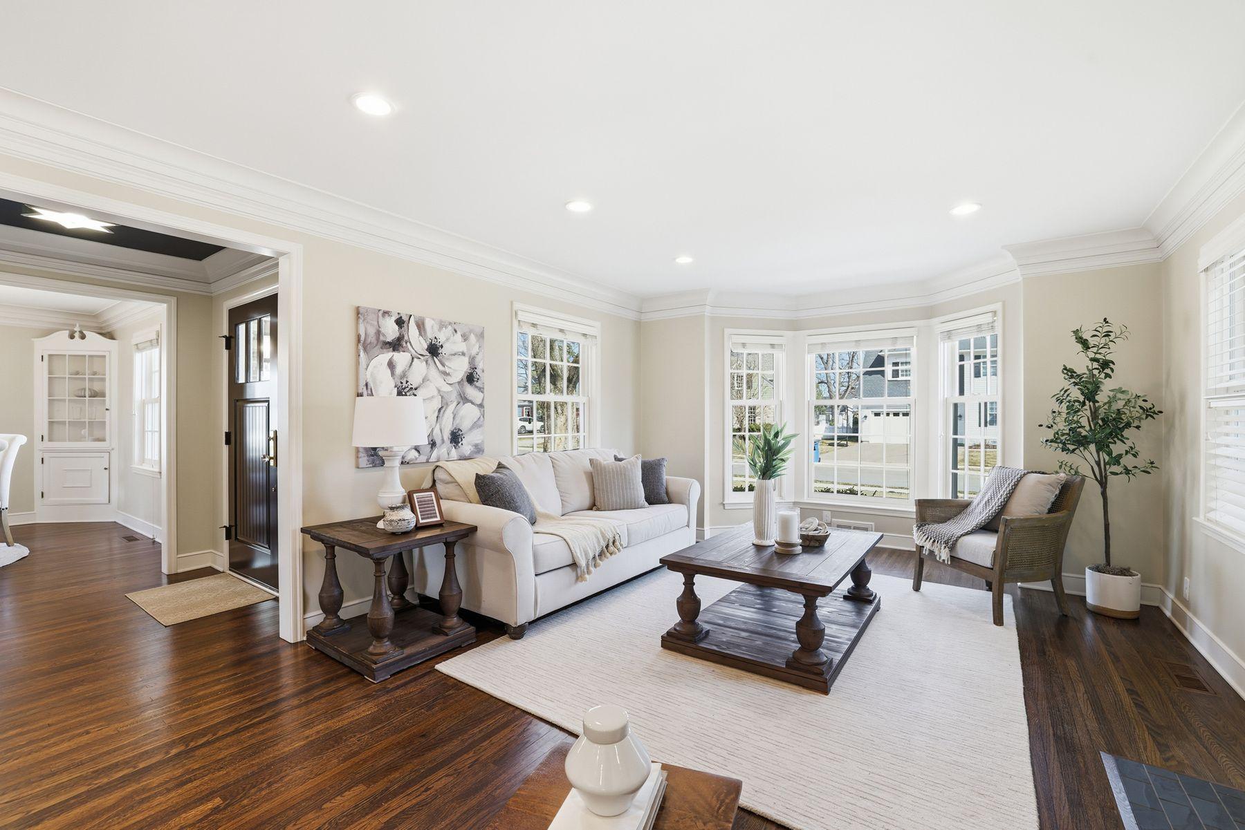 4224 Oakdale Avenue S