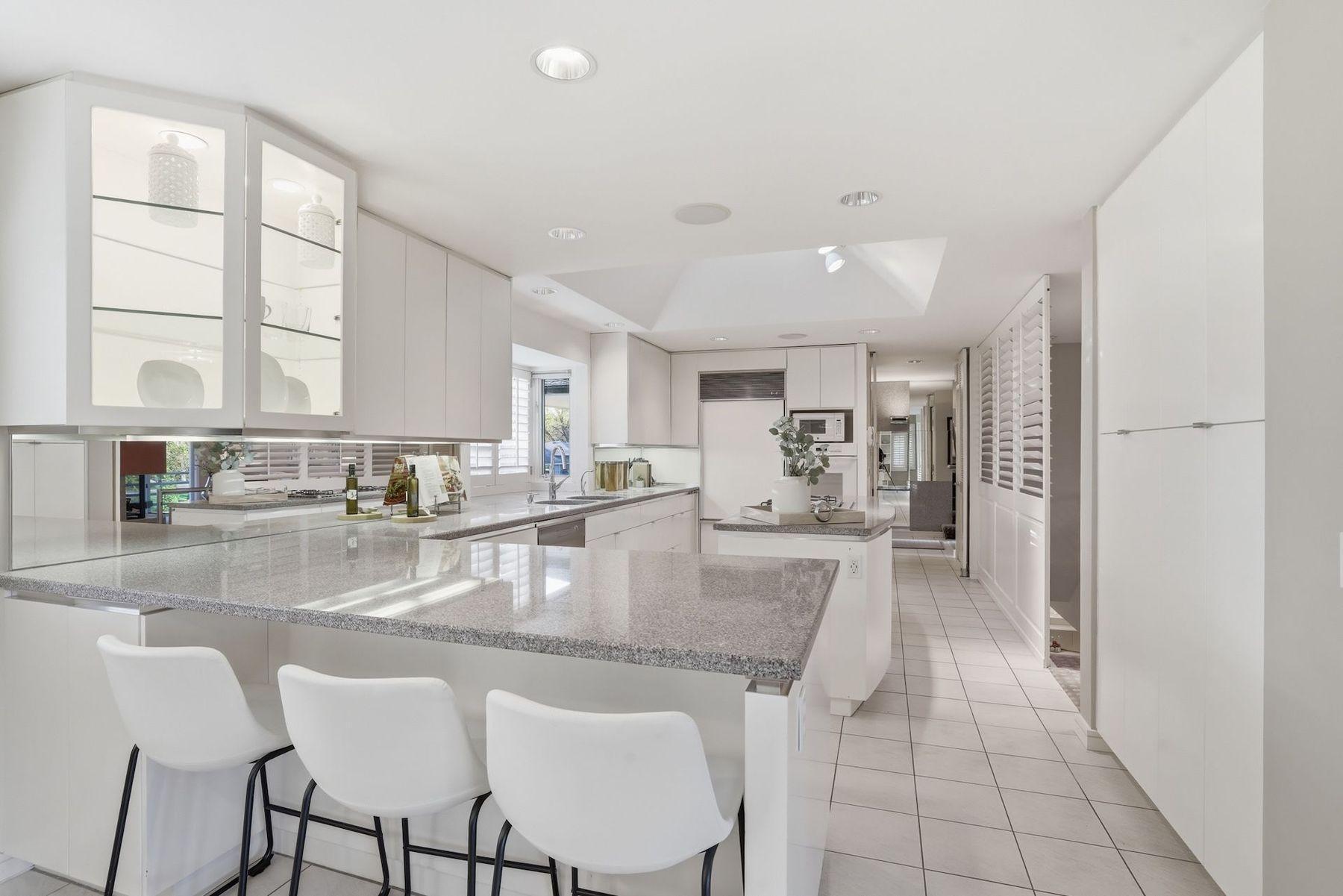 6625 Naomi Drive