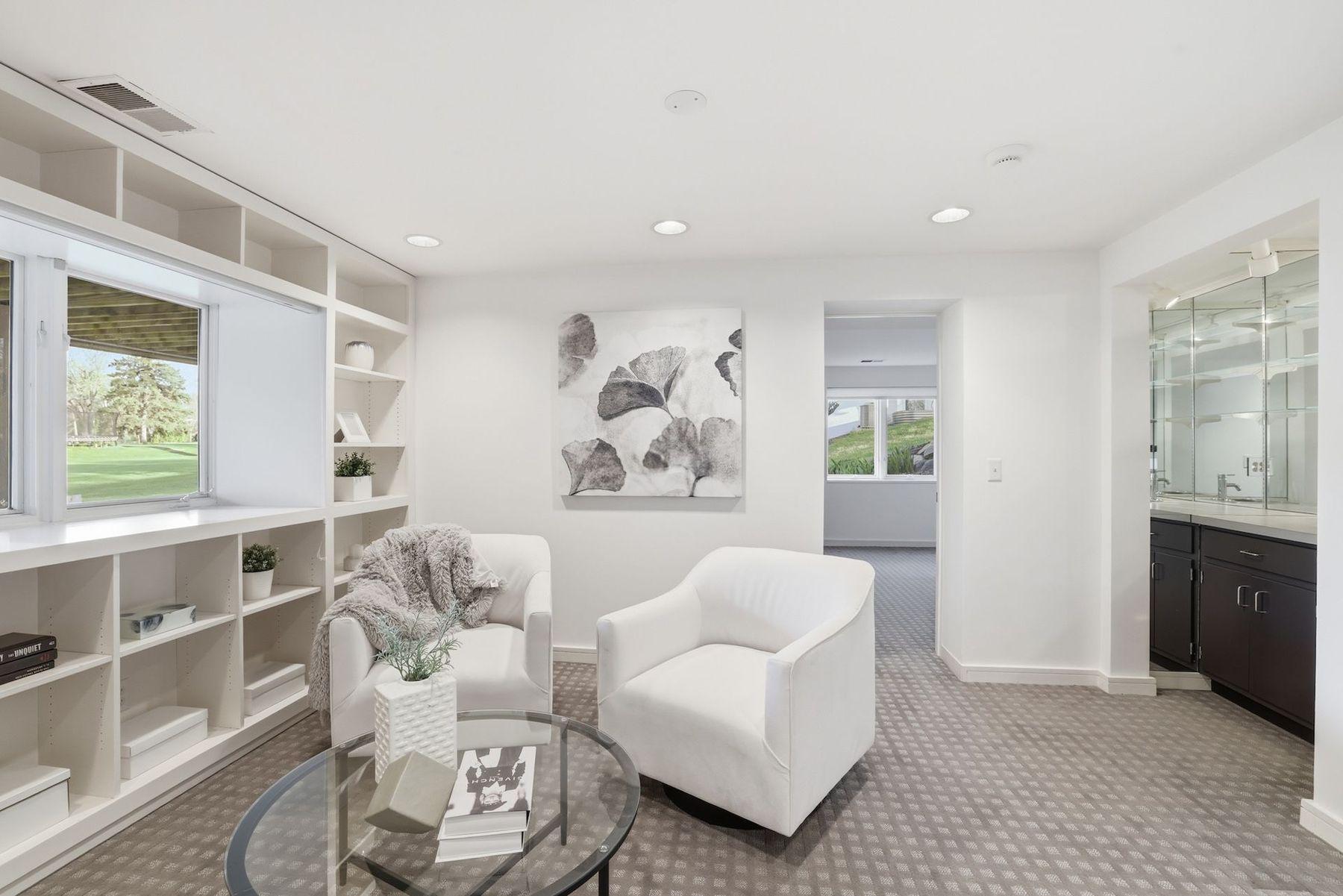 6625 Naomi Drive