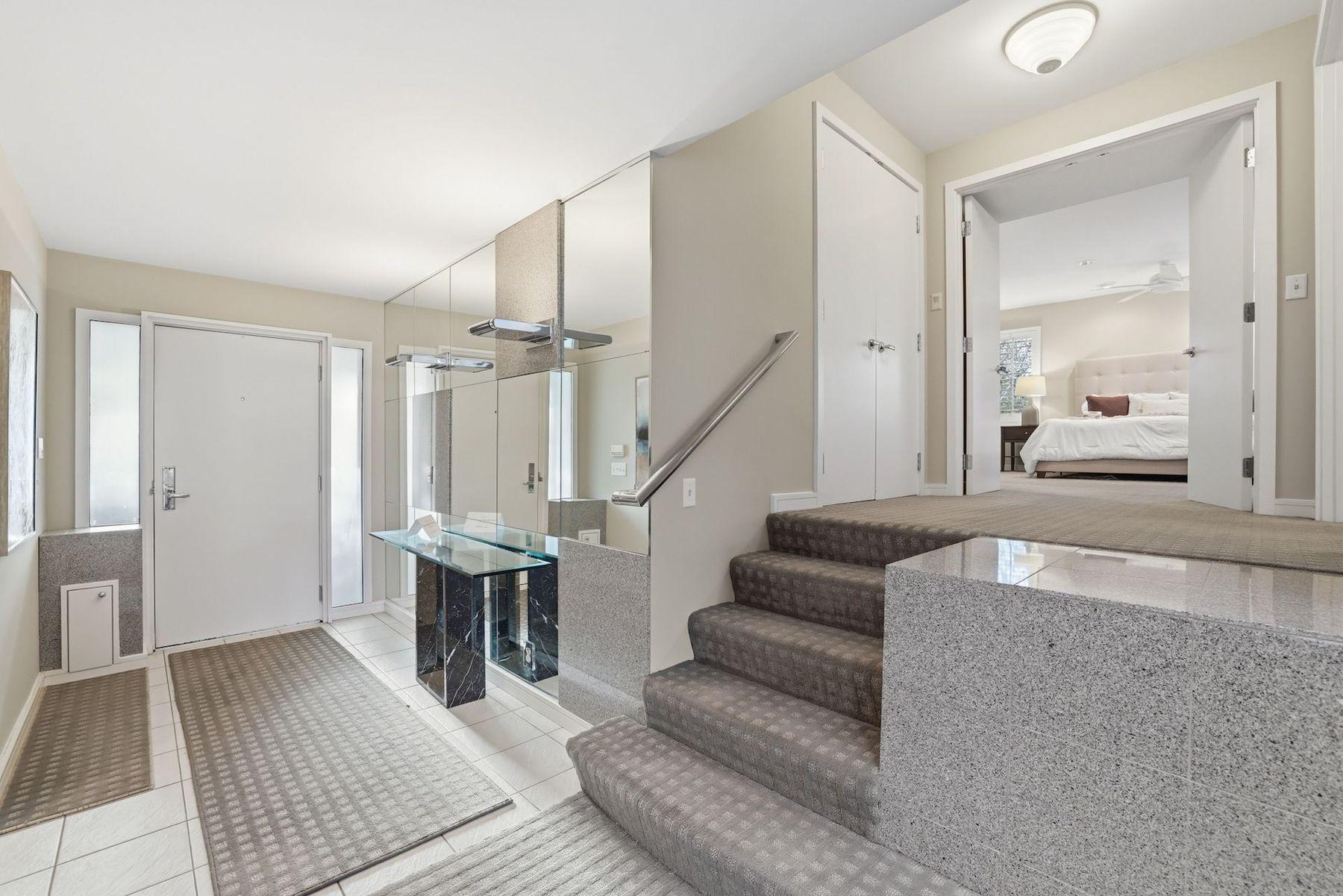 6625 Naomi Drive