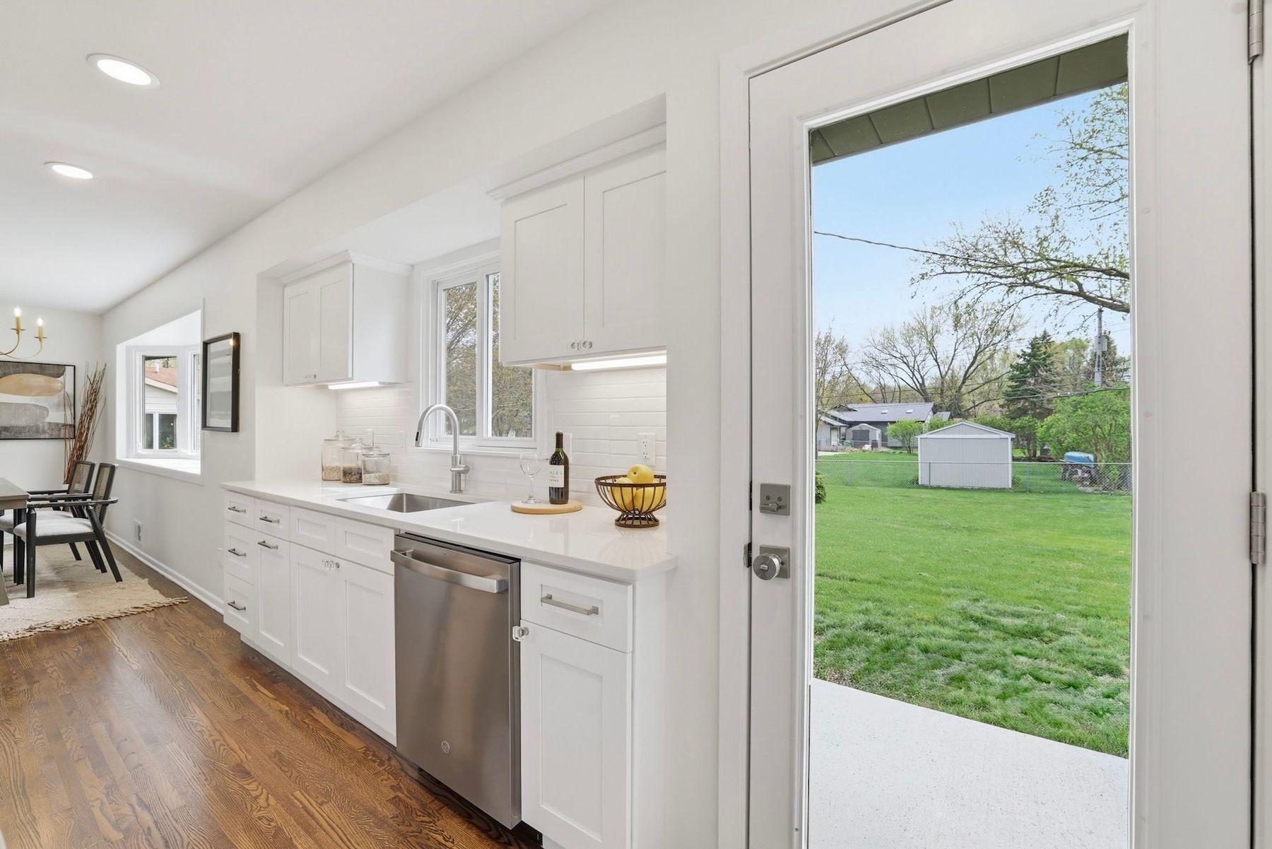3009 W 100th Street