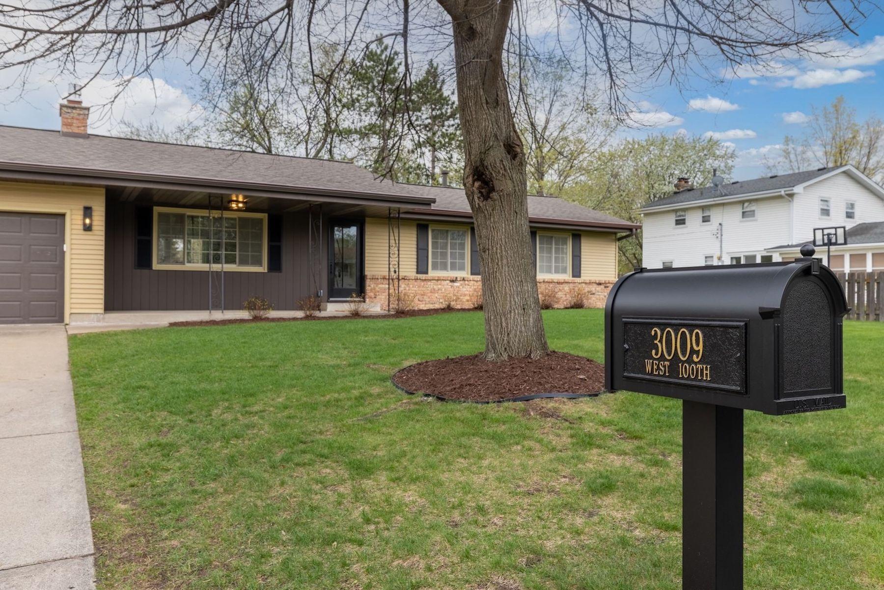 3009 W 100th Street