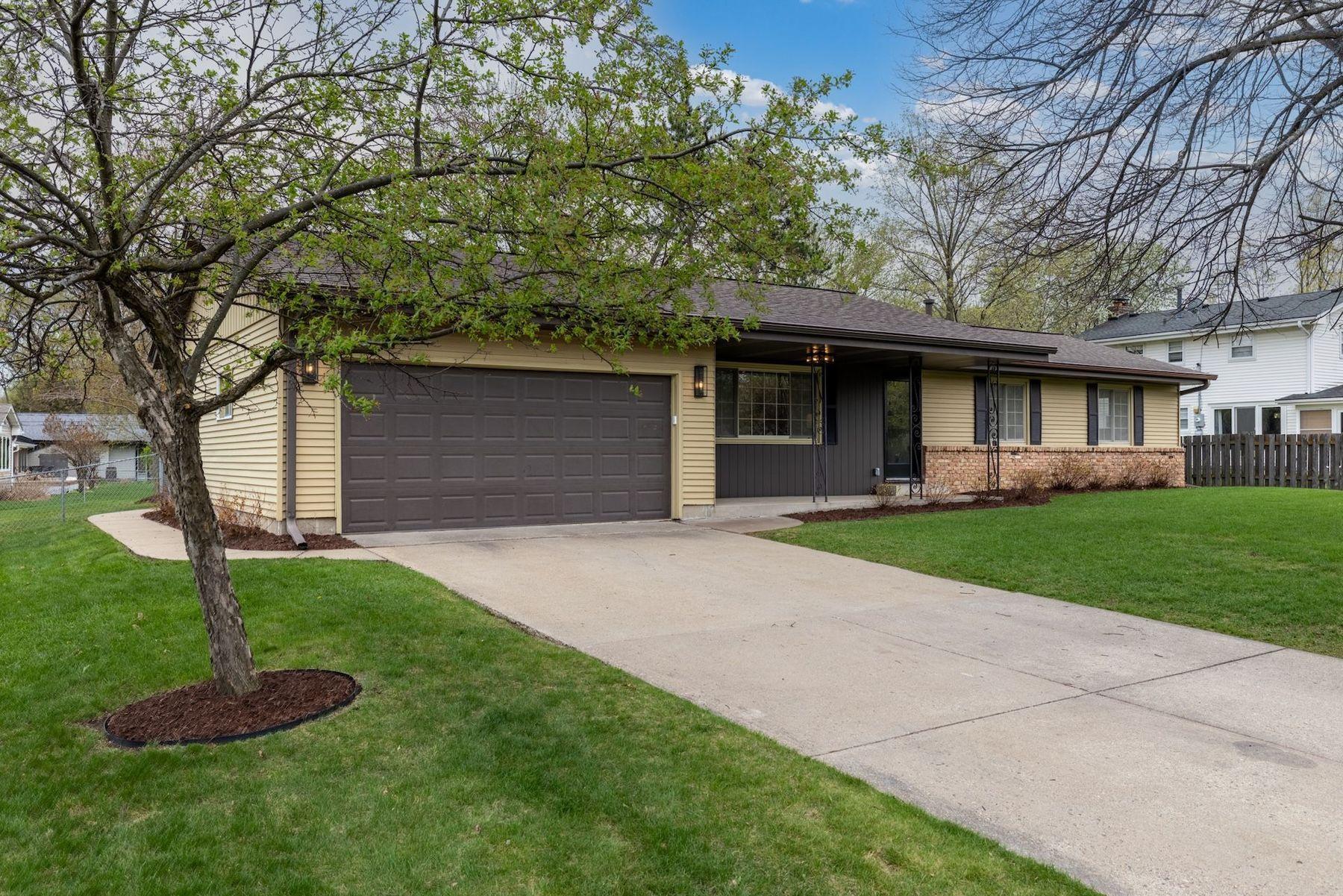3009 W 100th Street