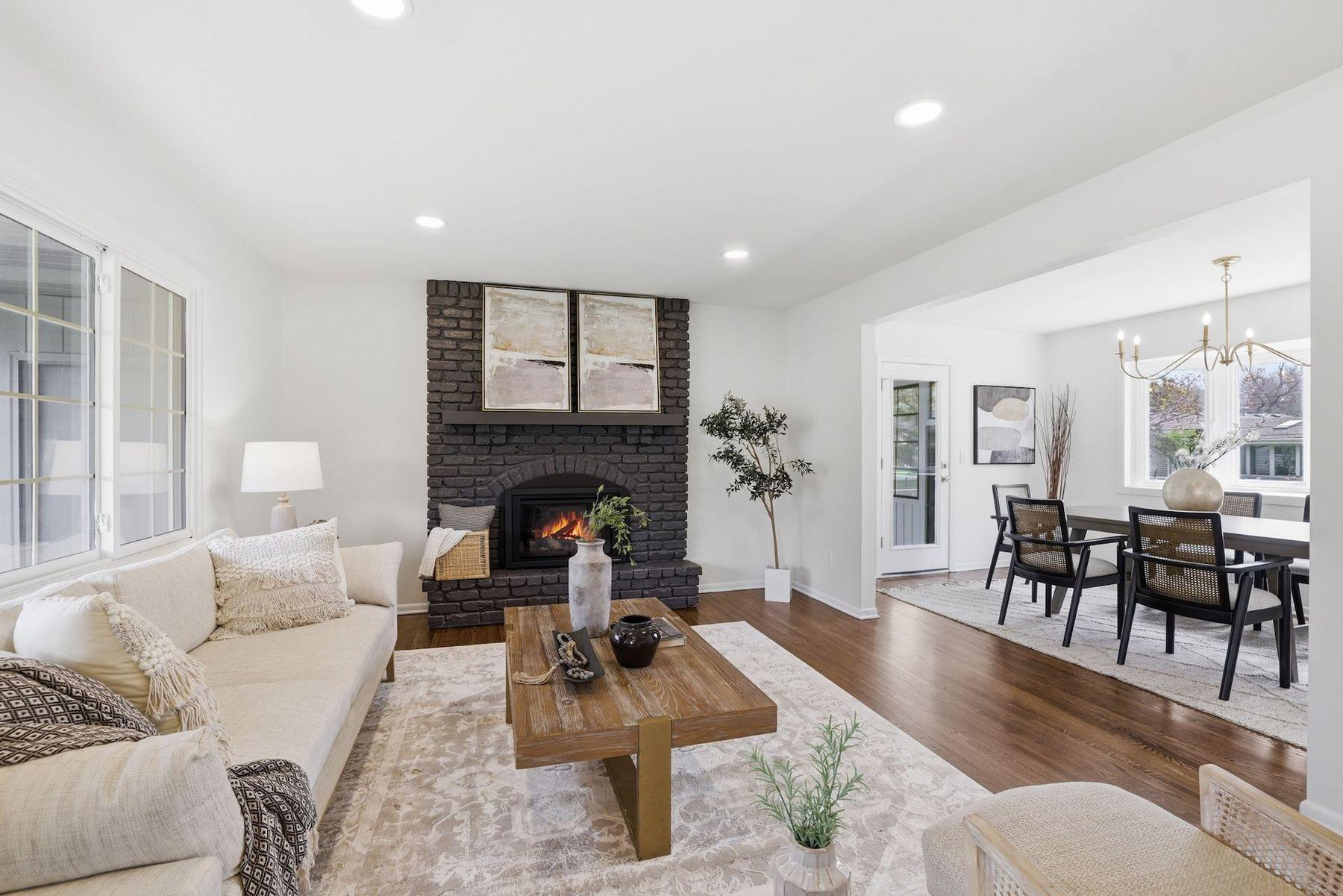 3009 W 100th Street