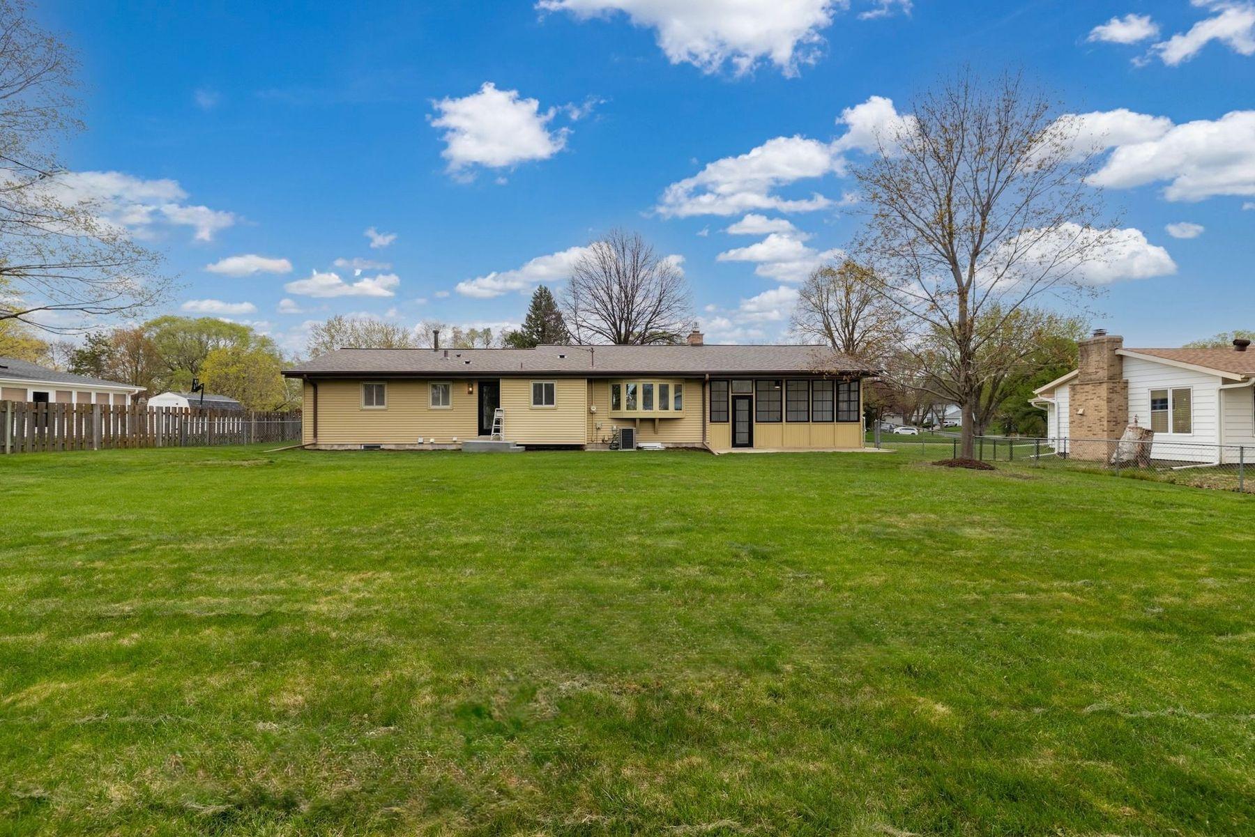 3009 W 100th Street