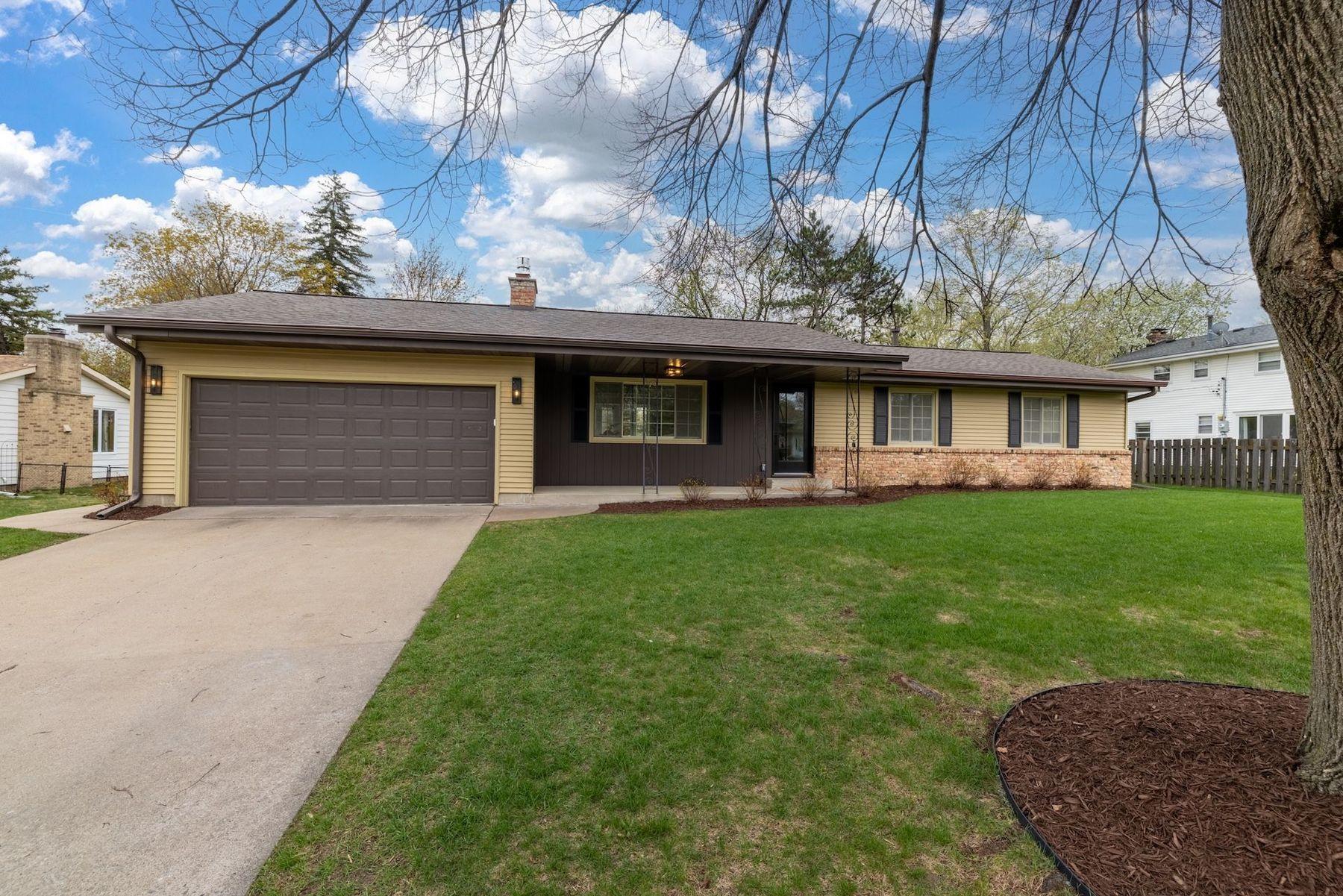 3009 W 100th Street