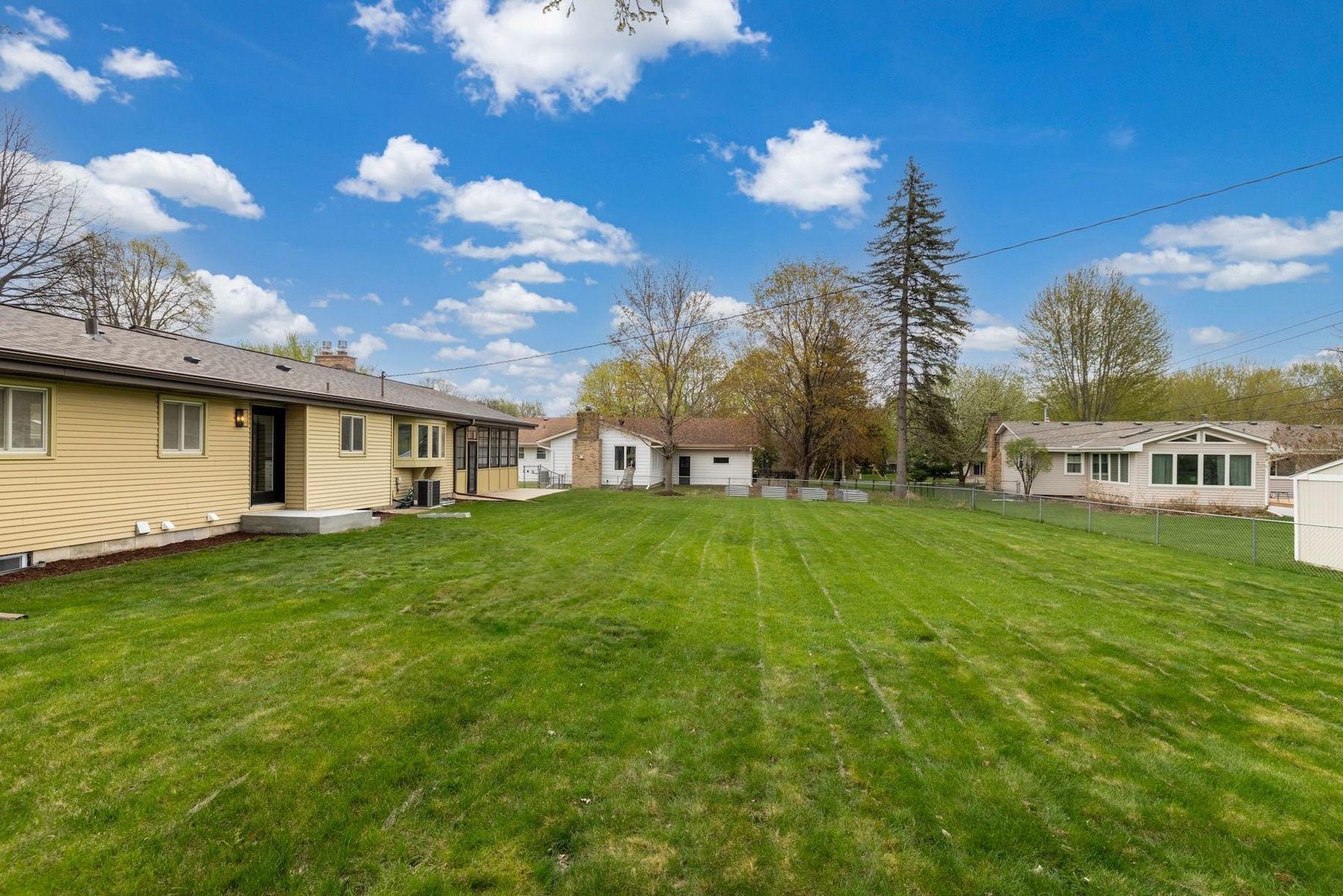 3009 W 100th Street