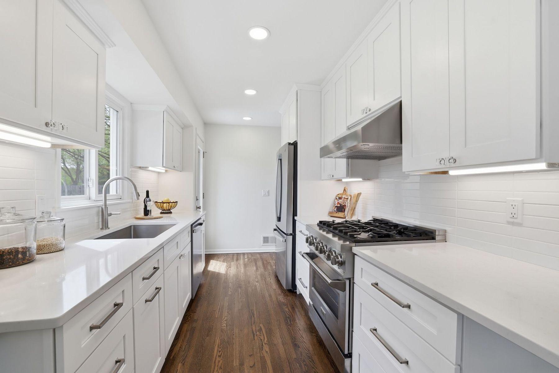 3009 W 100th Street