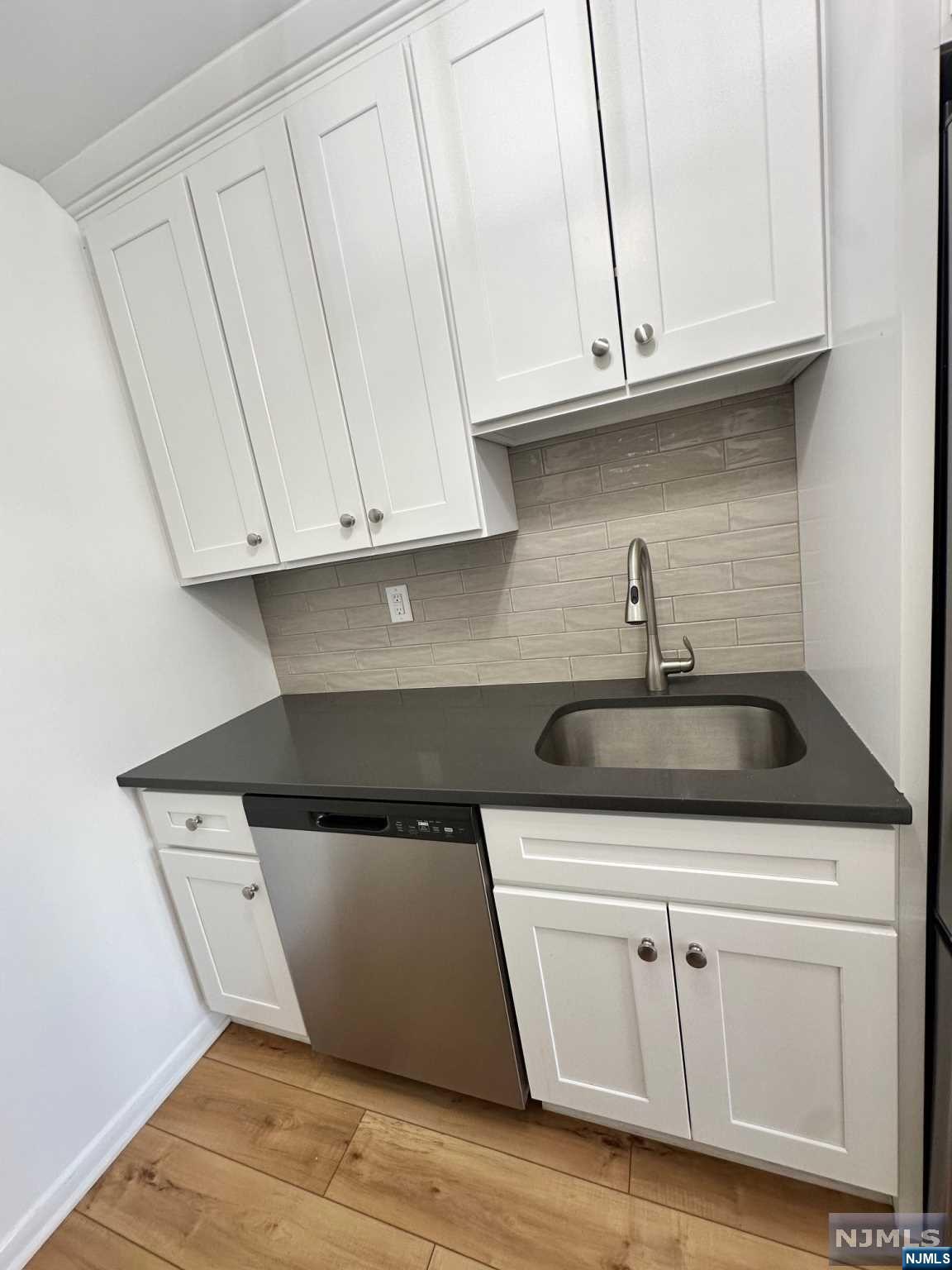 219 Riverview Place 4