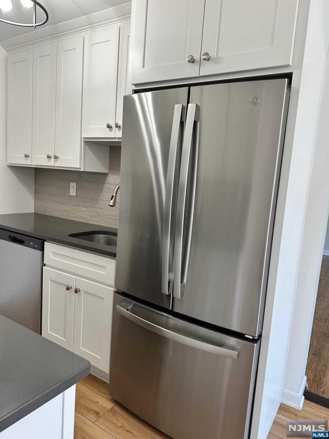 219 Riverview Place 4