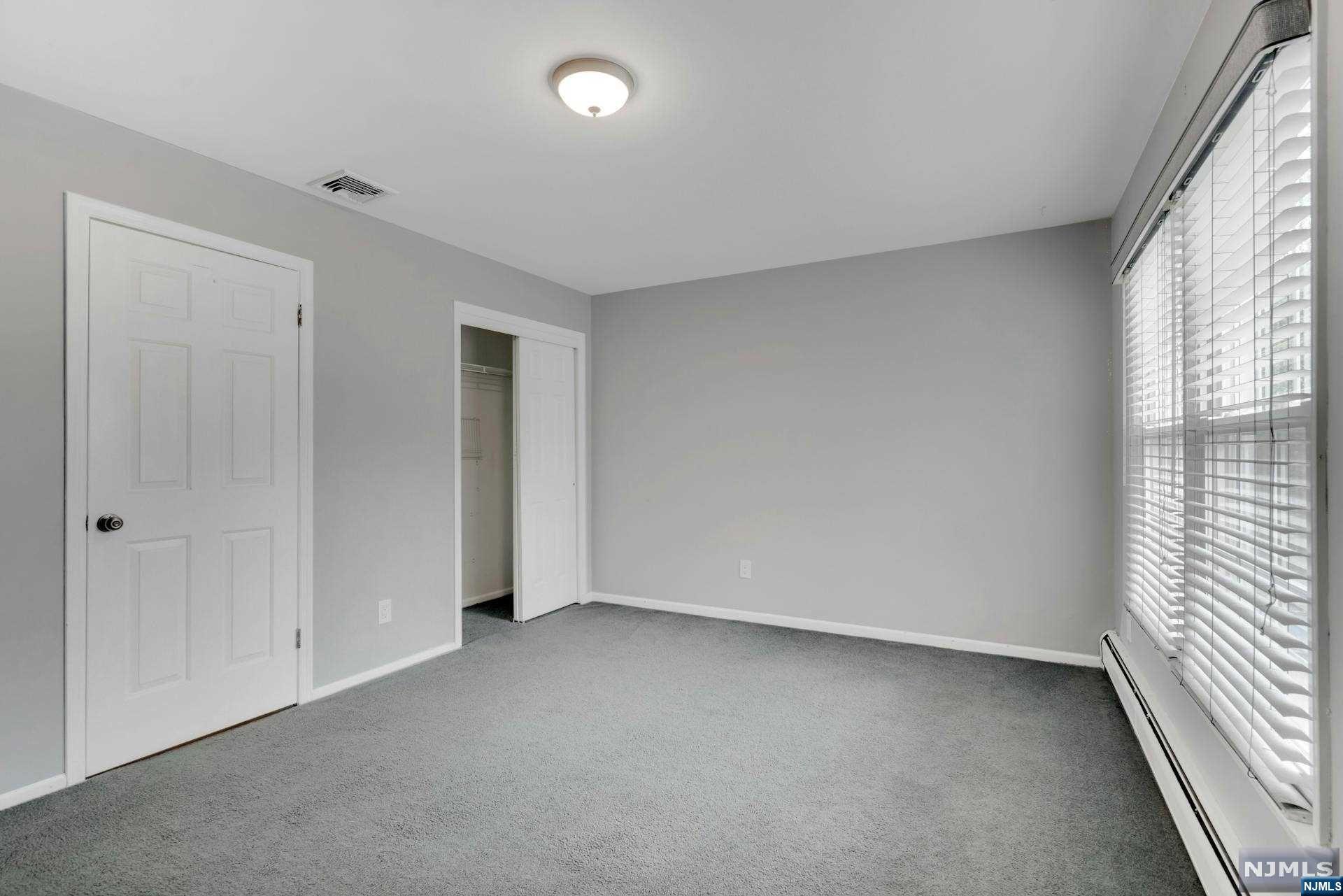 26 Crestwood Mews