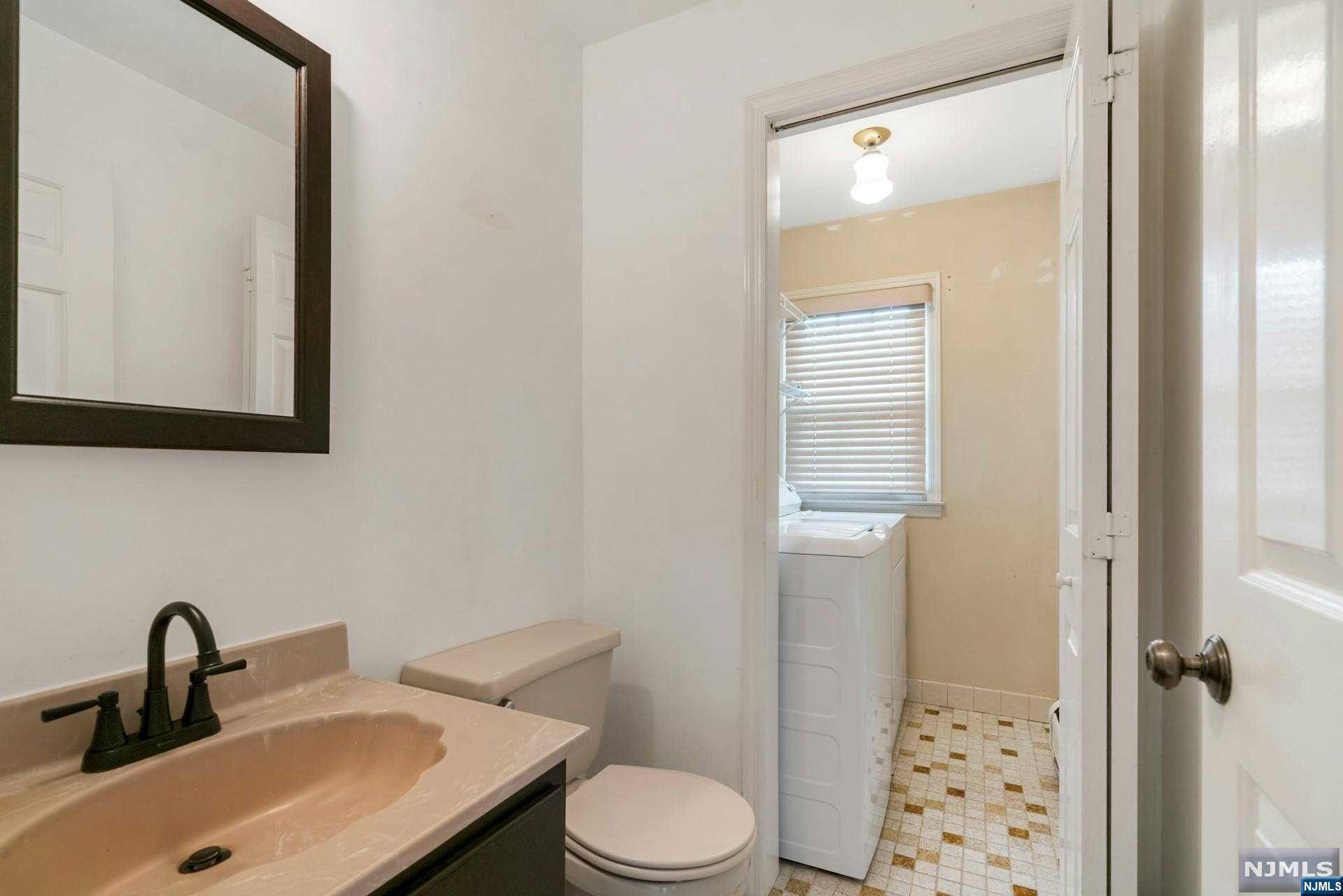 26 Crestwood Mews