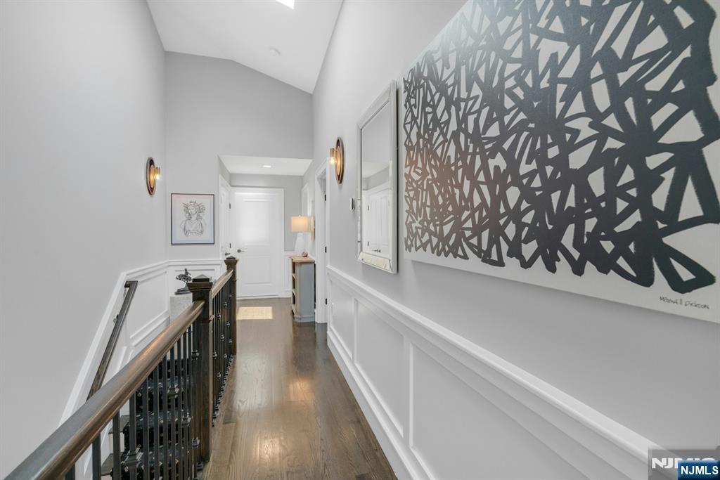 387 Lincoln Avenue B