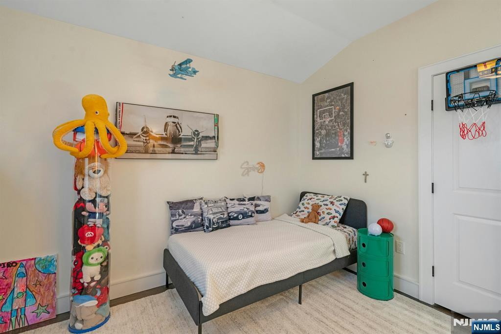 387 Lincoln Avenue B