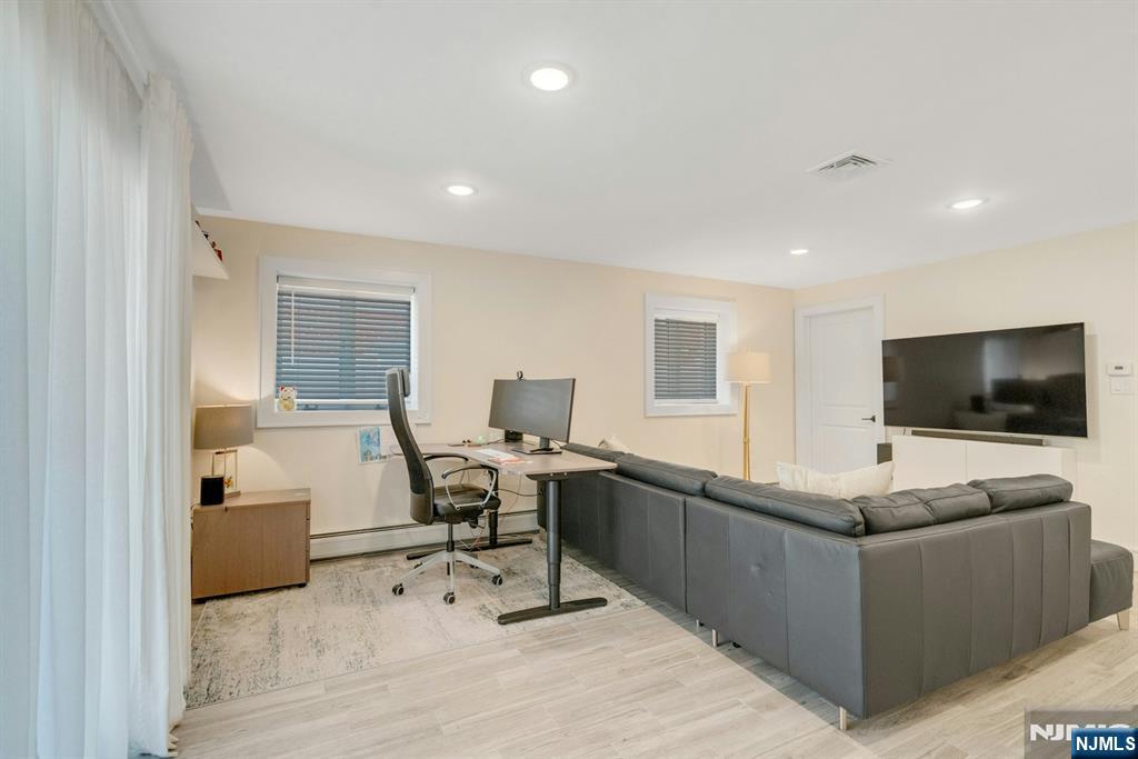 387 Lincoln Avenue B