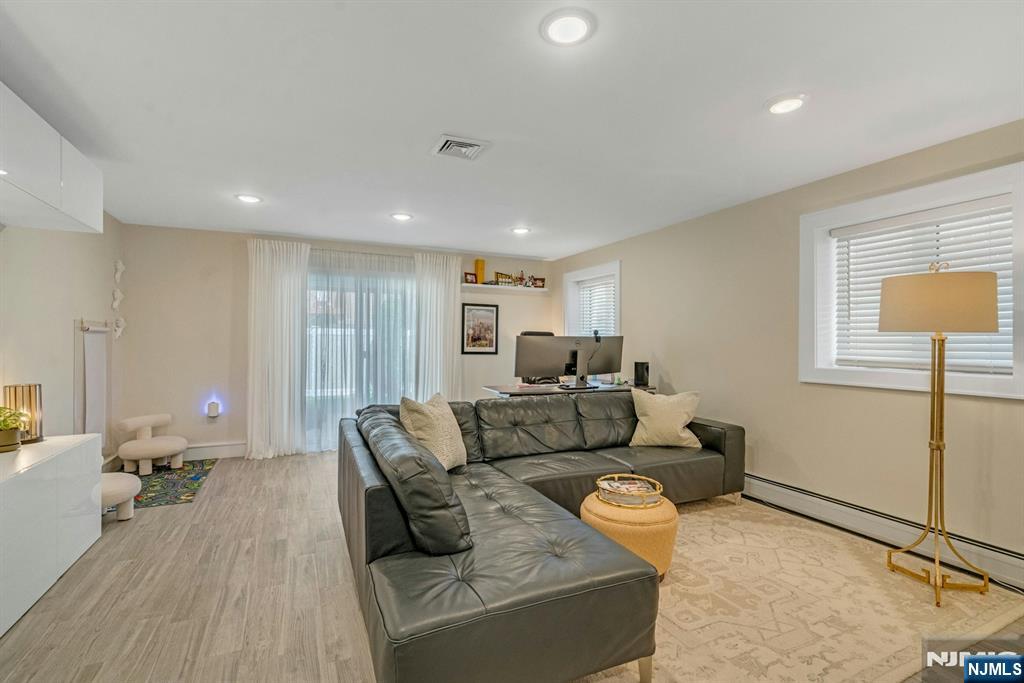 387 Lincoln Avenue B