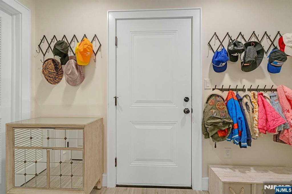 387 Lincoln Avenue B