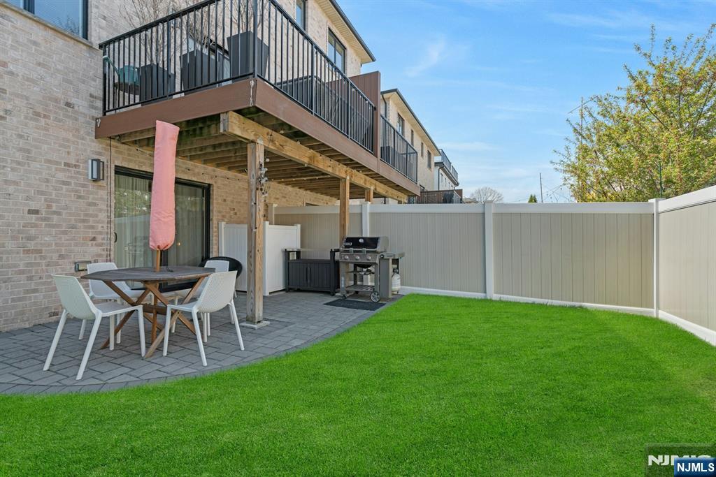 387 Lincoln Avenue B