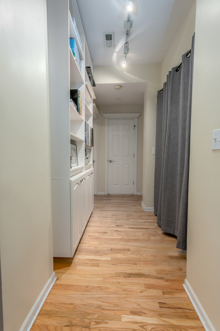 5932 N Paulina Street Unit: 1