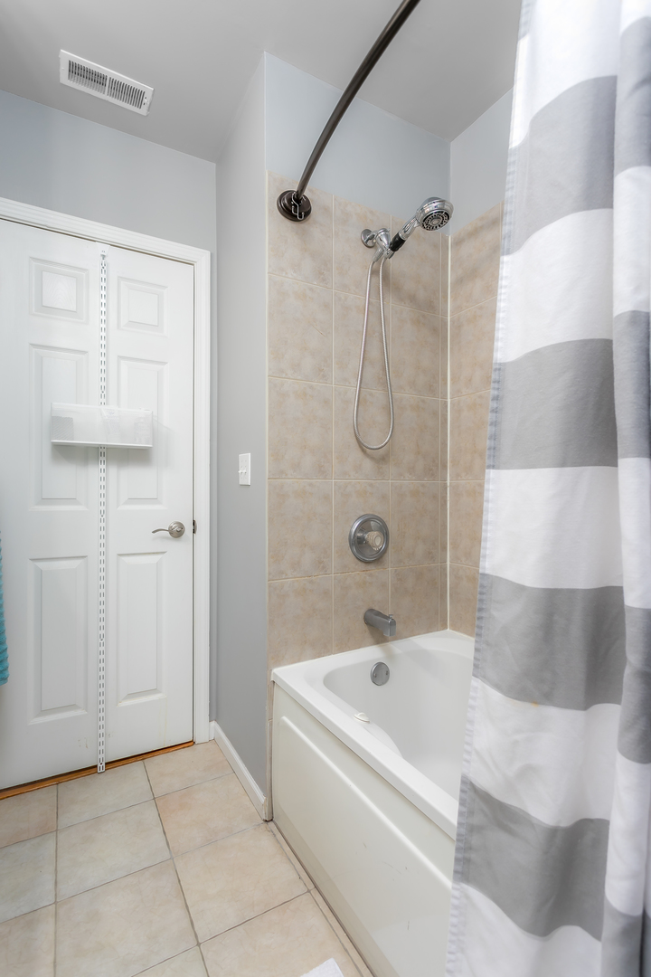 5932 N Paulina Street Unit: 1