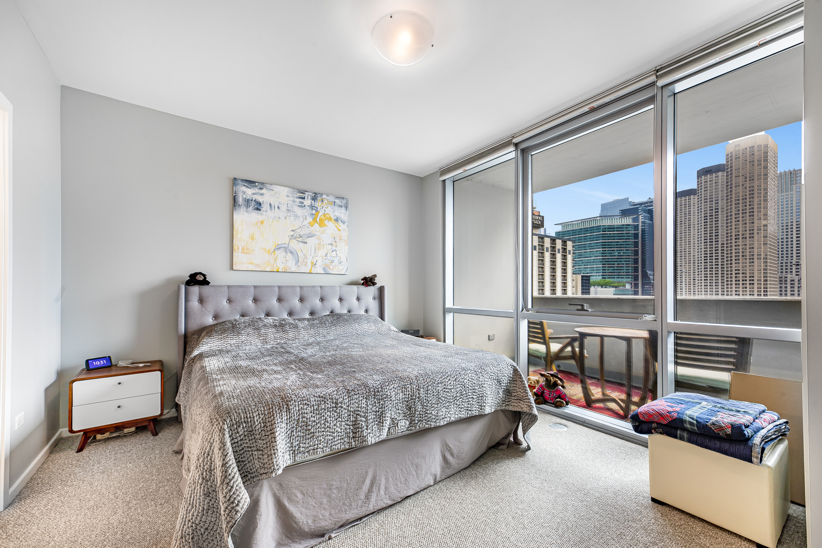 123 S GREEN Street Unit: 806B