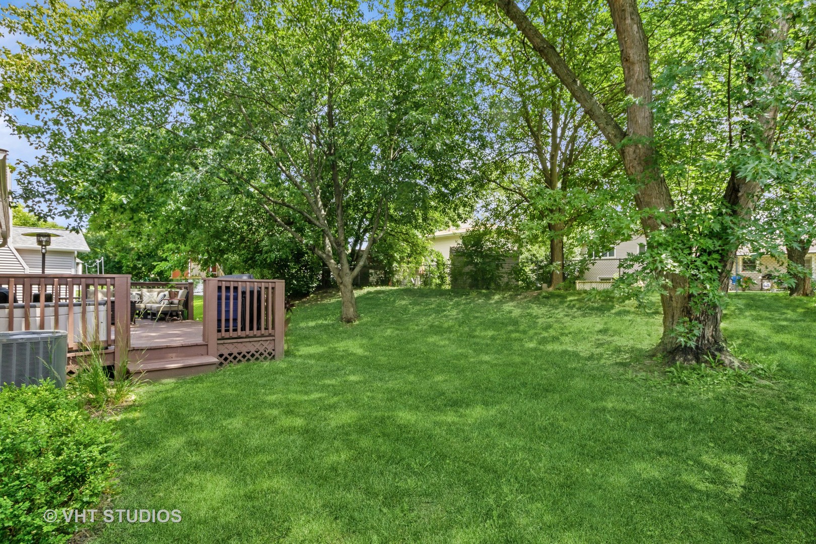 1113 Roslyn Lane