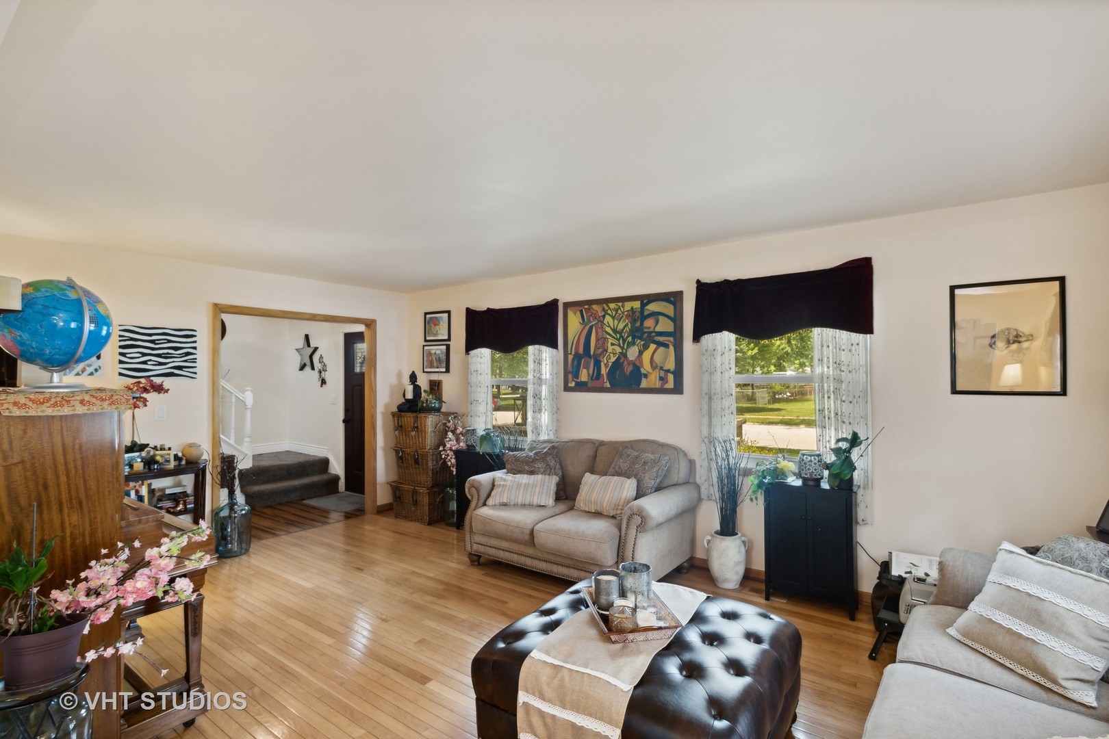 1113 Roslyn Lane