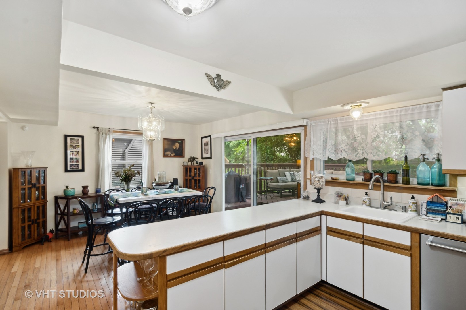 1113 Roslyn Lane