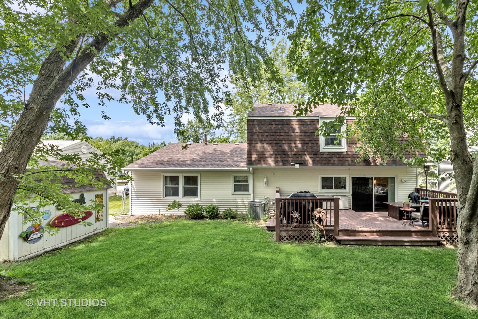 1113 Roslyn Lane
