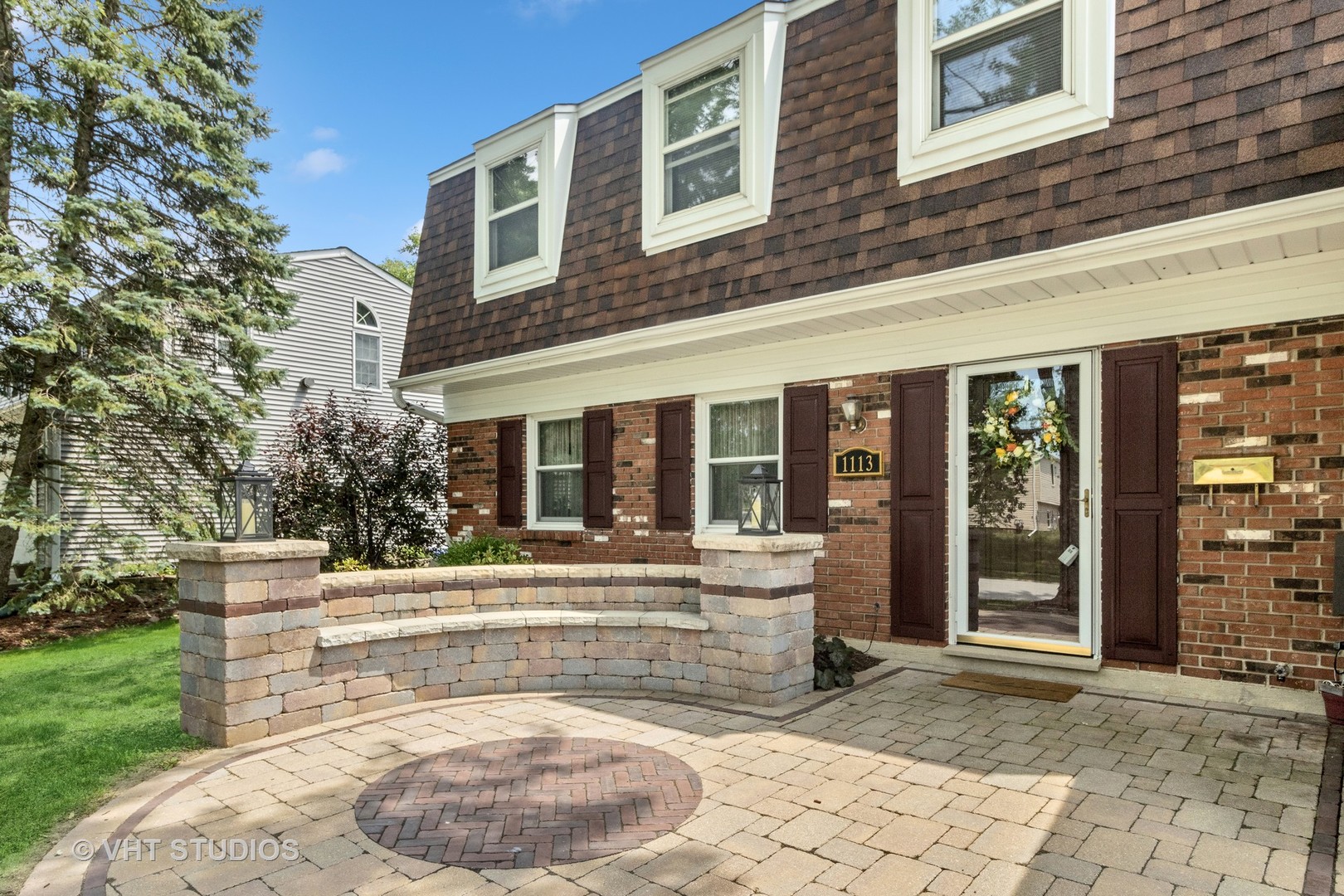 1113 Roslyn Lane