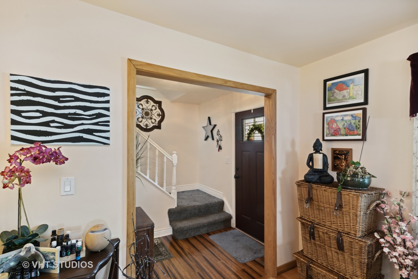 1113 Roslyn Lane