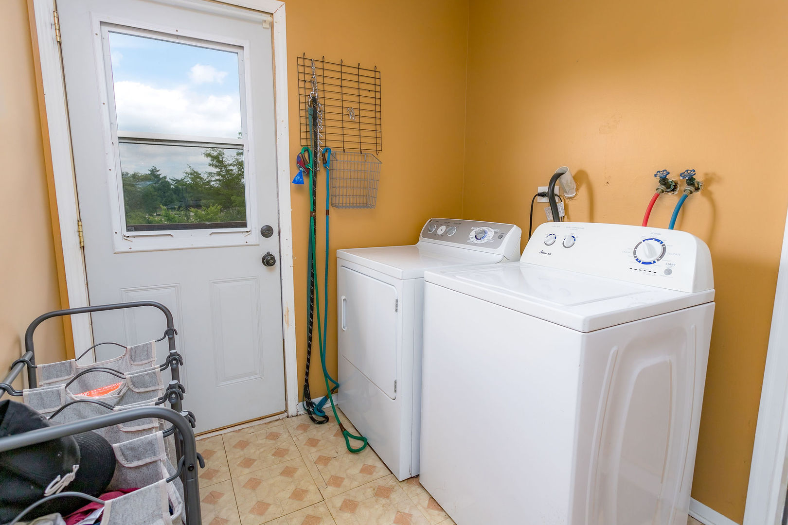 475 S Belmont Avenue Unit: 4