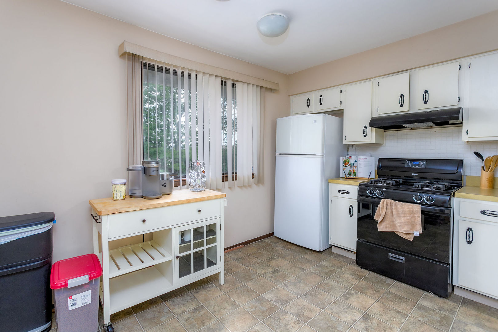 475 S Belmont Avenue Unit: 4