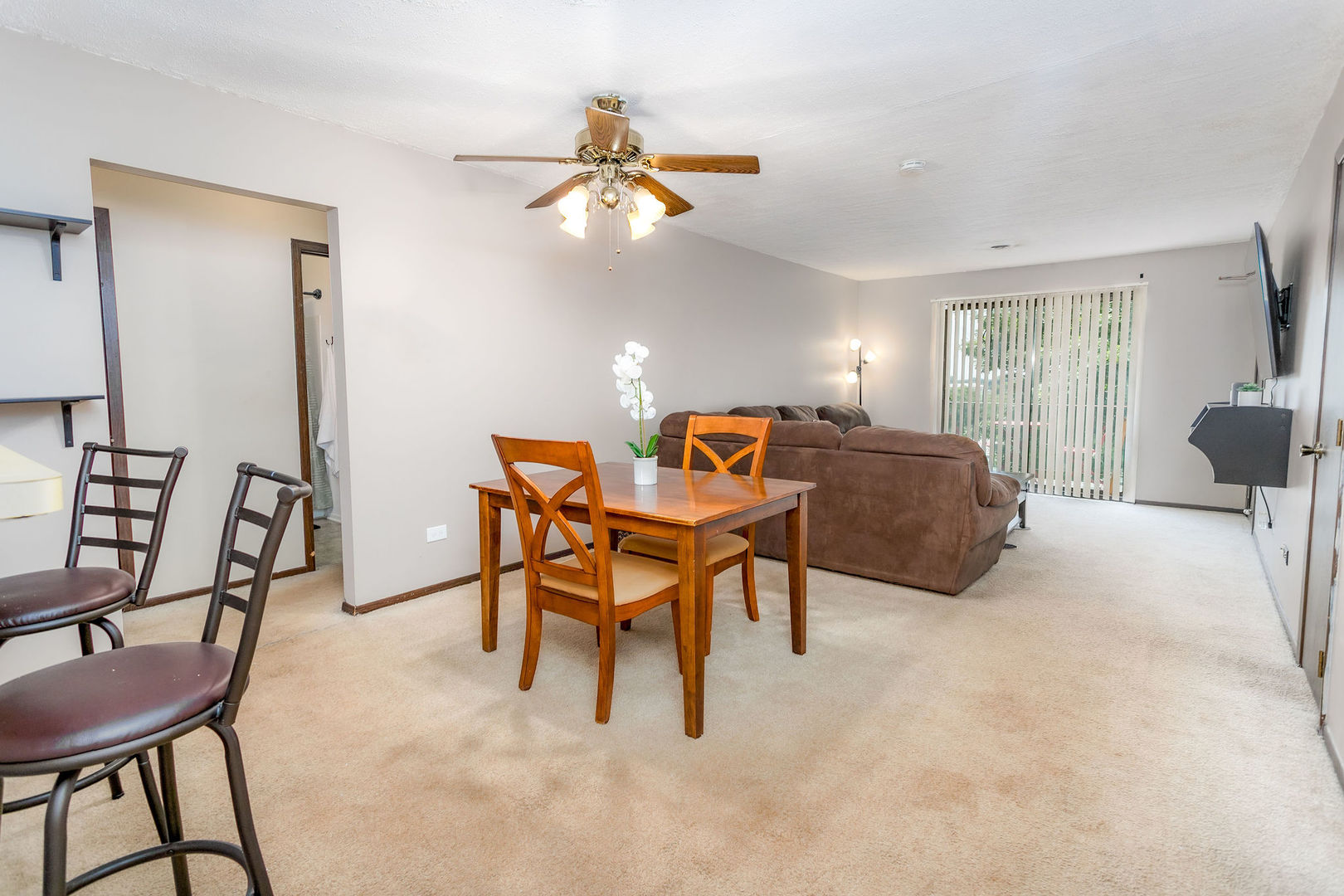 475 S Belmont Avenue Unit: 4