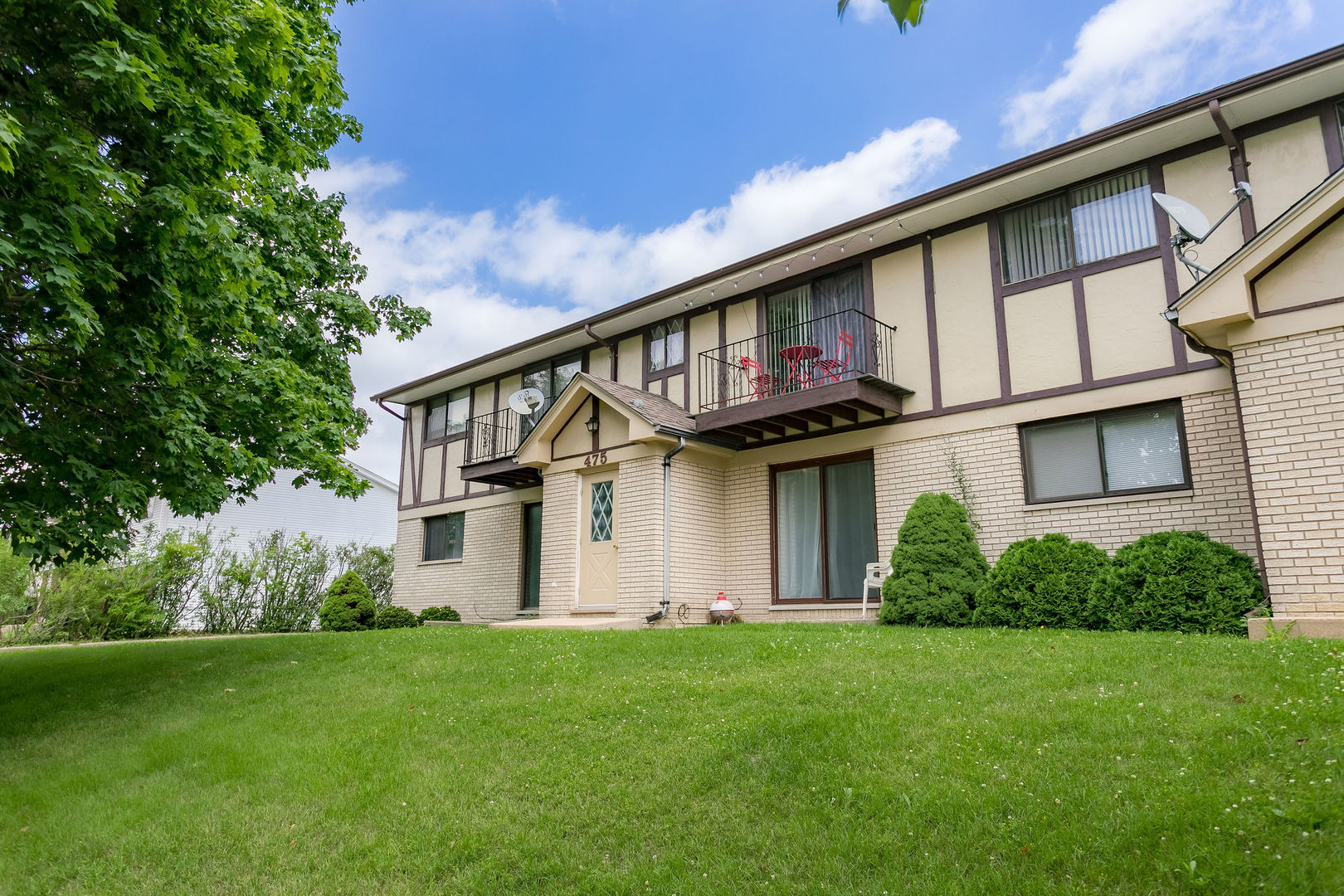 475 S Belmont Avenue Unit: 4