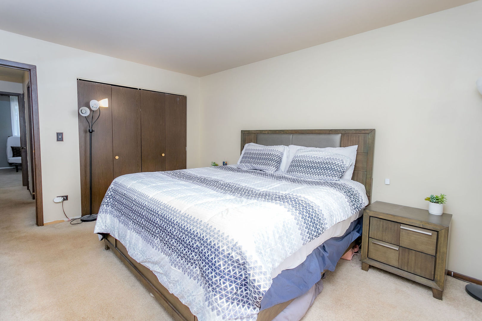 475 S Belmont Avenue Unit: 4