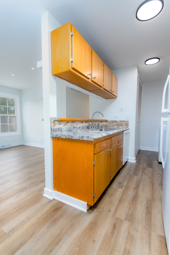 411 SIDNEY Avenue Unit: D