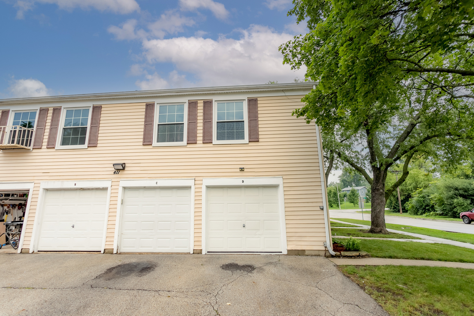 411 SIDNEY Avenue Unit: D