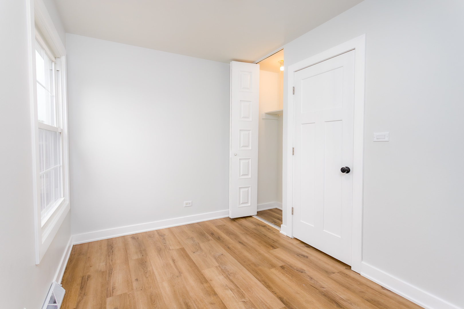 411 SIDNEY Avenue Unit: D