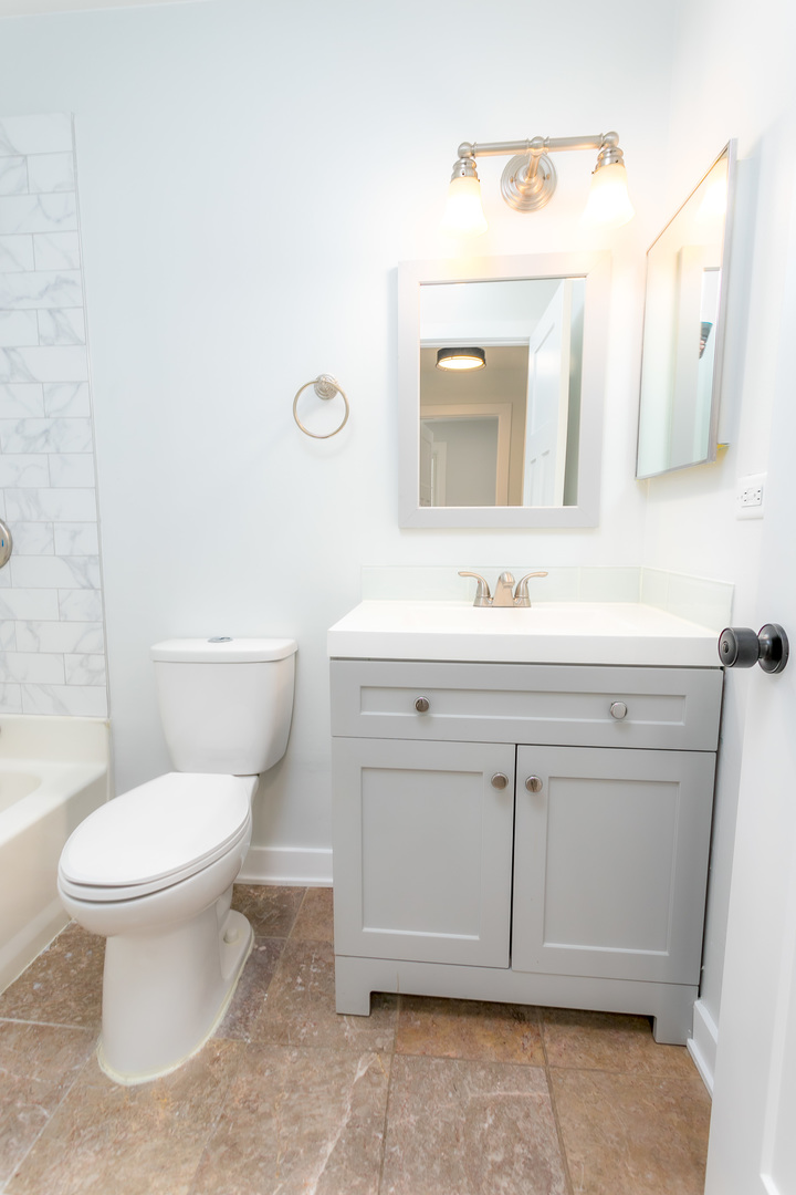 411 SIDNEY Avenue Unit: D
