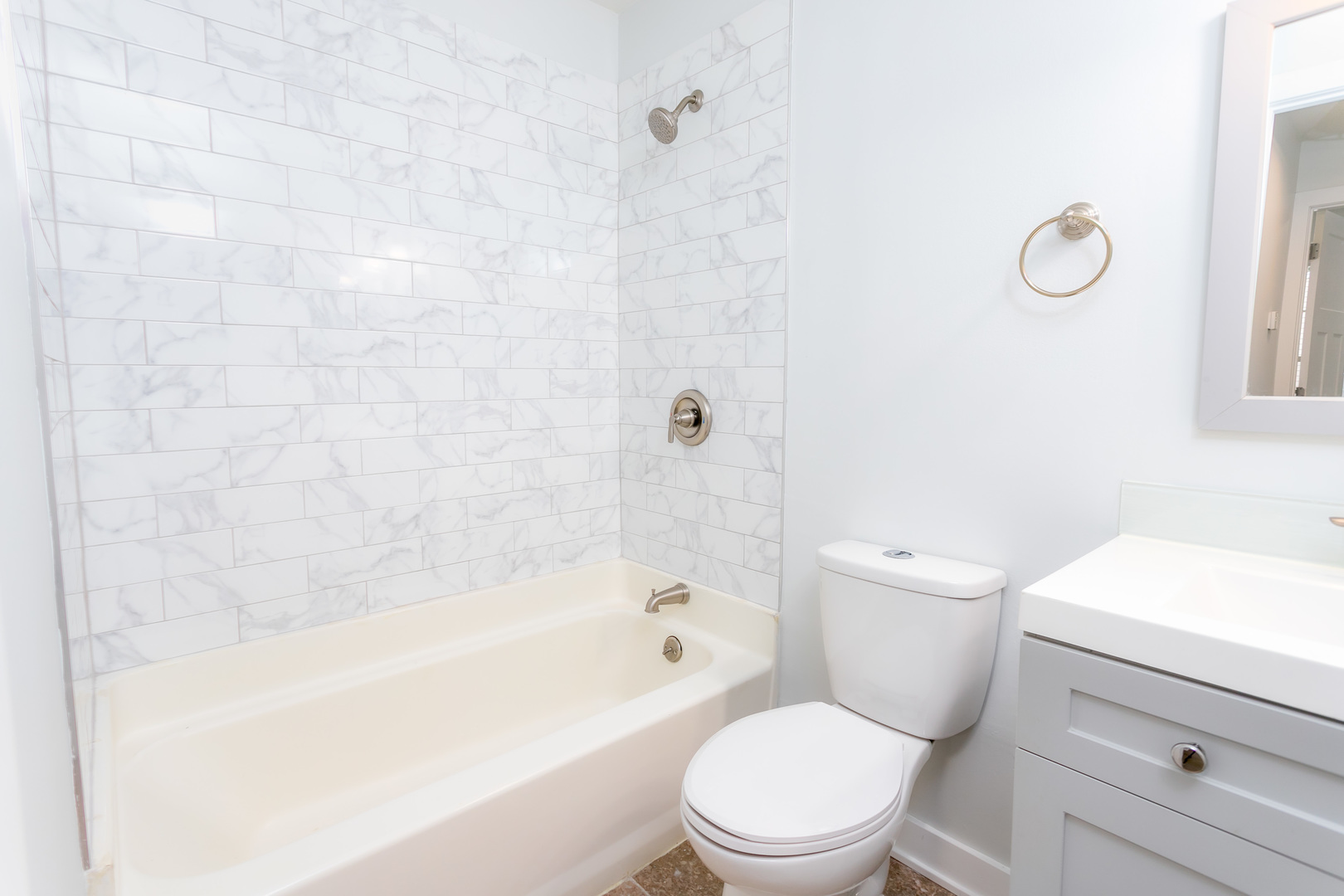 411 SIDNEY Avenue Unit: D