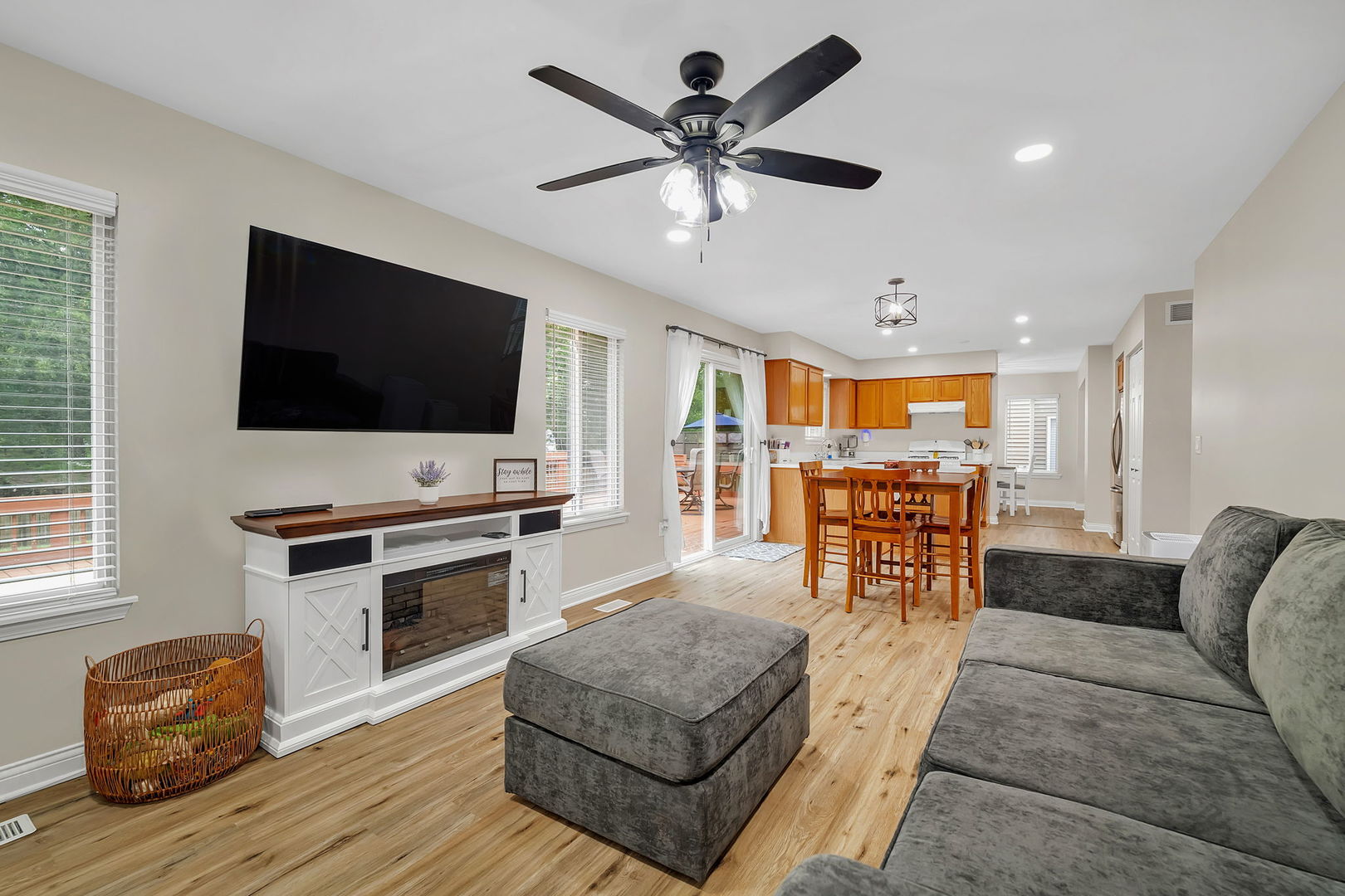 14163 S Monticello Circle
