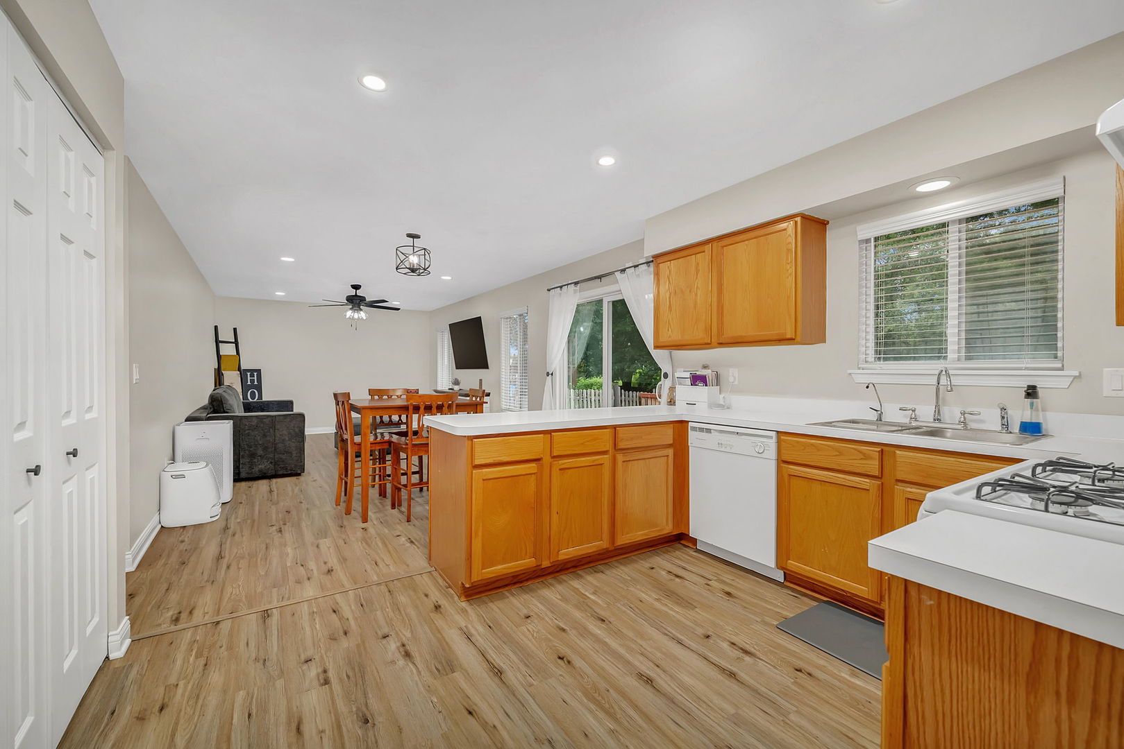 14163 S Monticello Circle