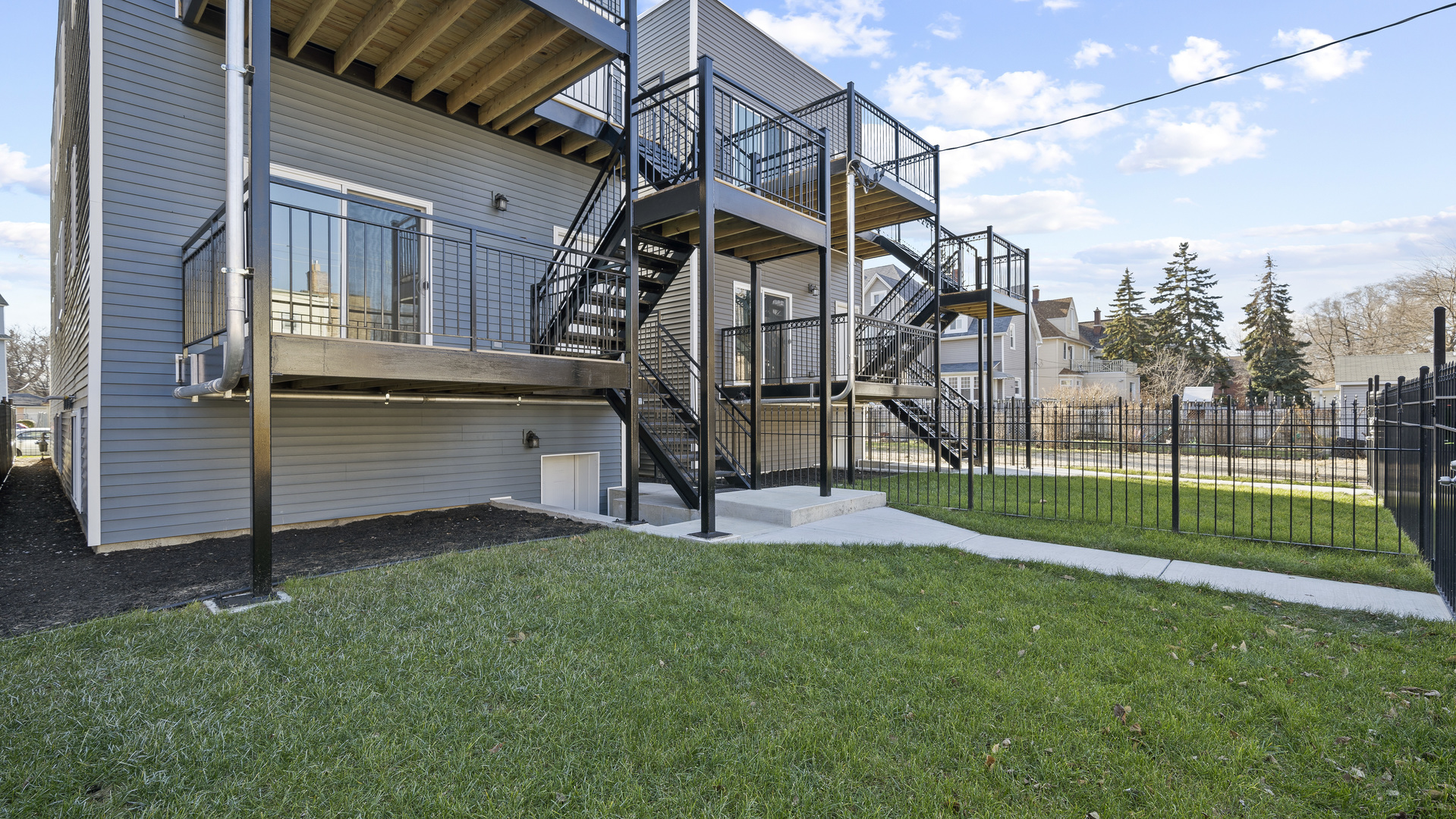 5722 W Race Avenue Unit: 3