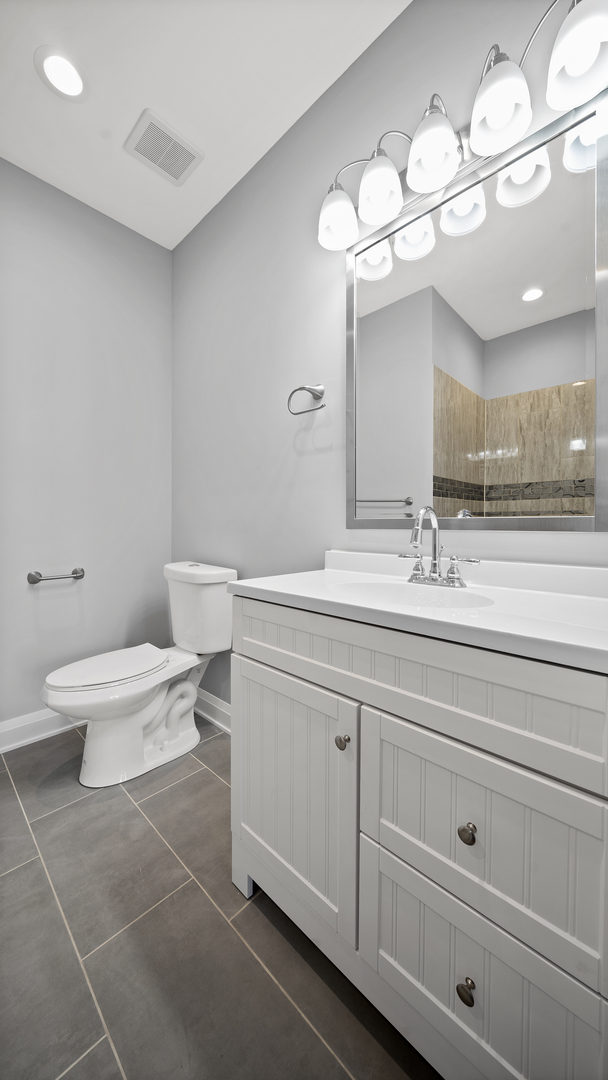 5722 W Race Avenue Unit: 3