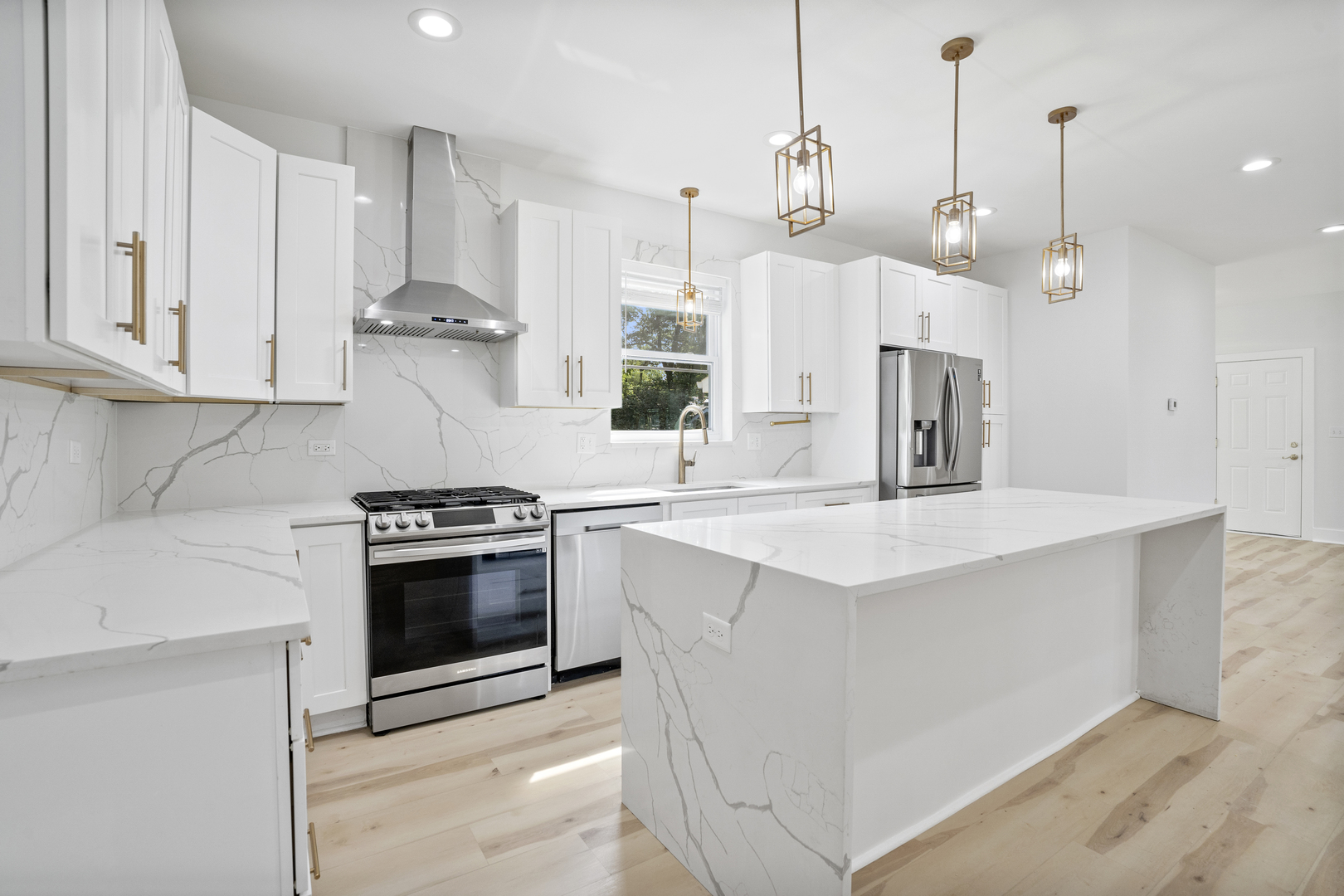 3401 Fremont Street