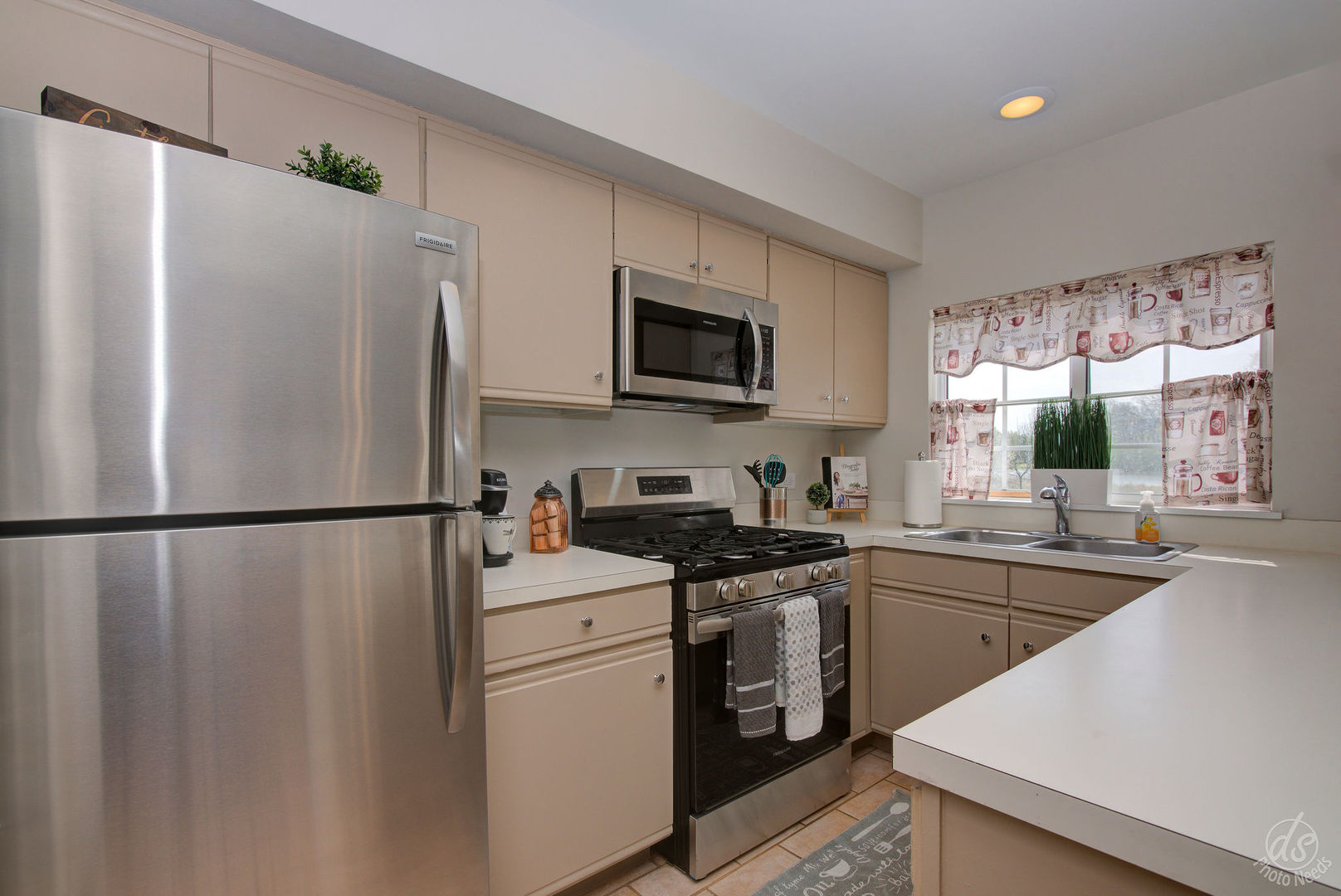 1697 College Green Drive