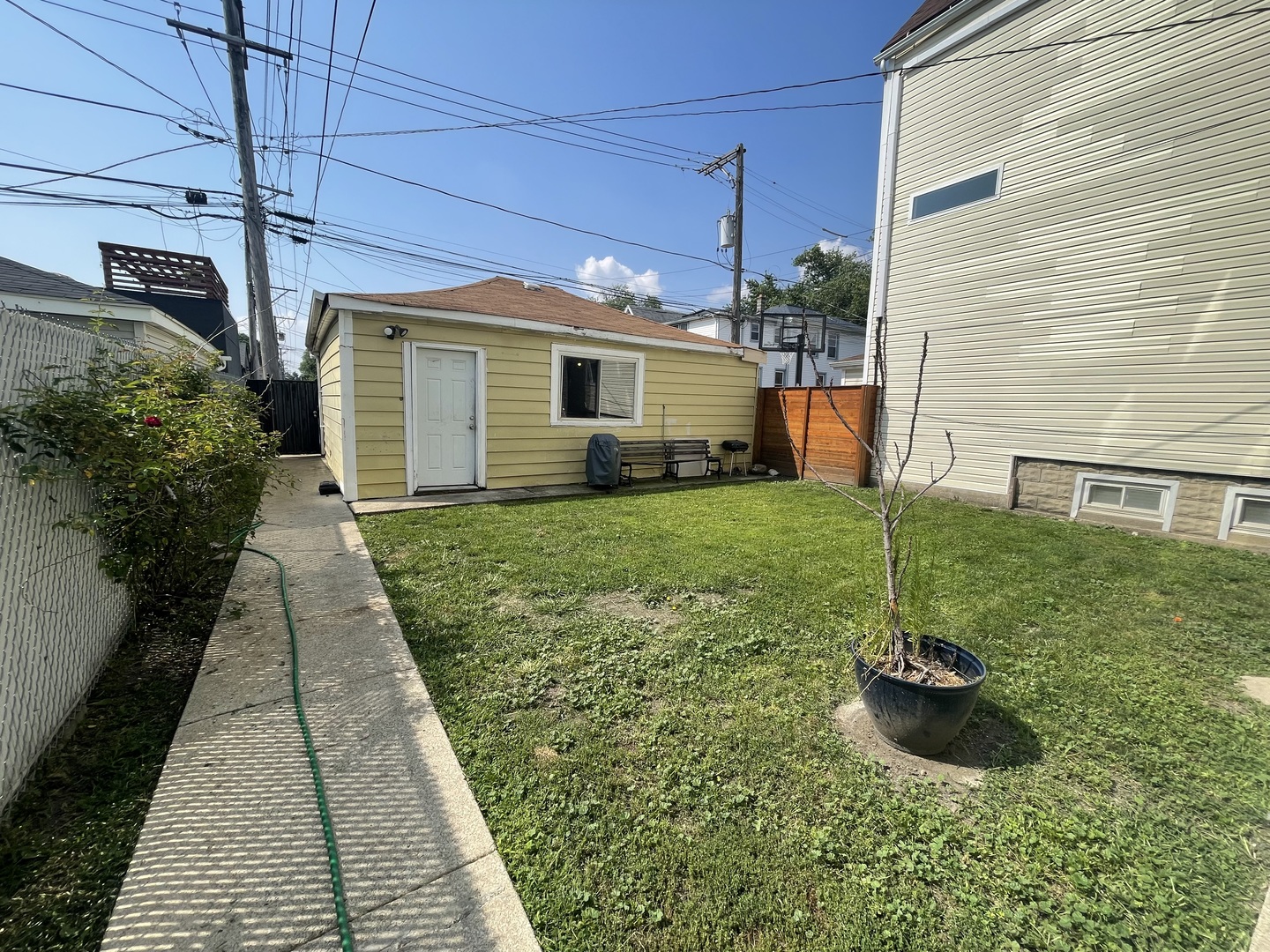 3815 W Diversey Avenue