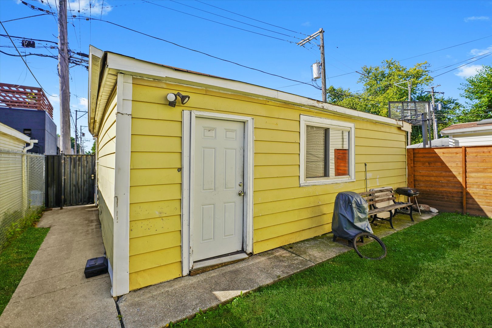 3815 W Diversey Avenue